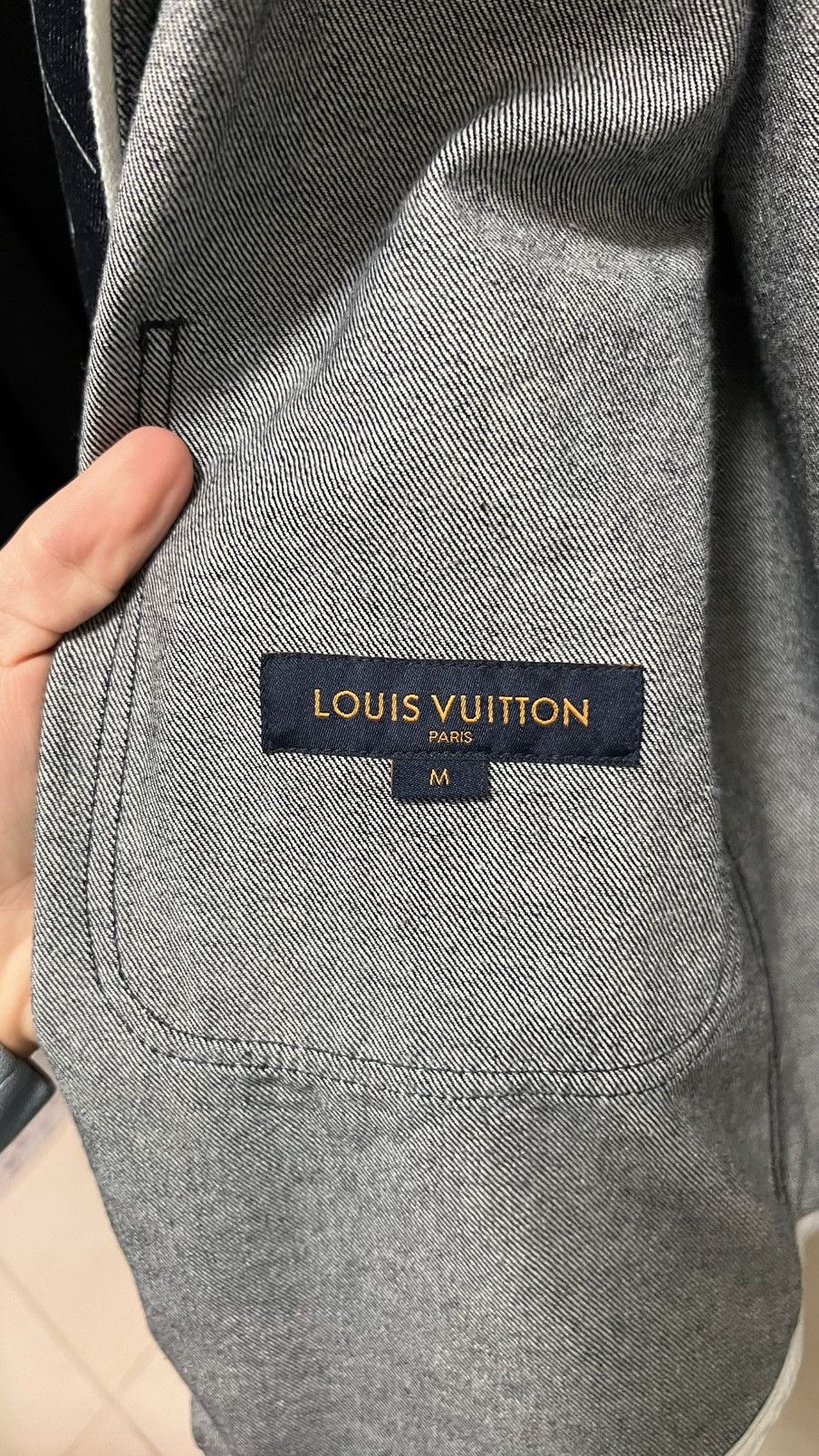 Louis Vuitton Louis Vuitton leaf Jersey men Size US M / EU 48-50 / 2 - 5 Thumbnail
