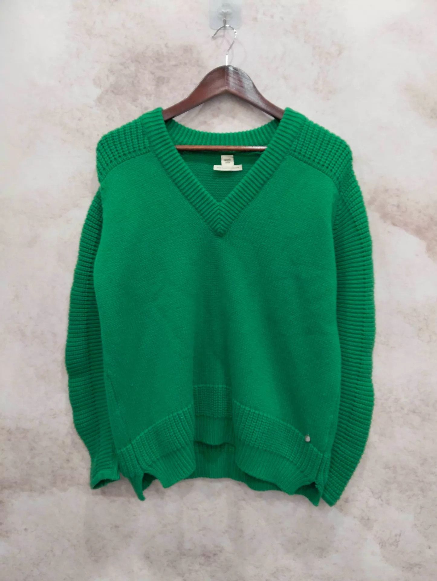 Hermes Hermes Green V-neck cashmere pullover 36 Size XS / US 0-2 / IT 36-38 - 1 Thumbnail