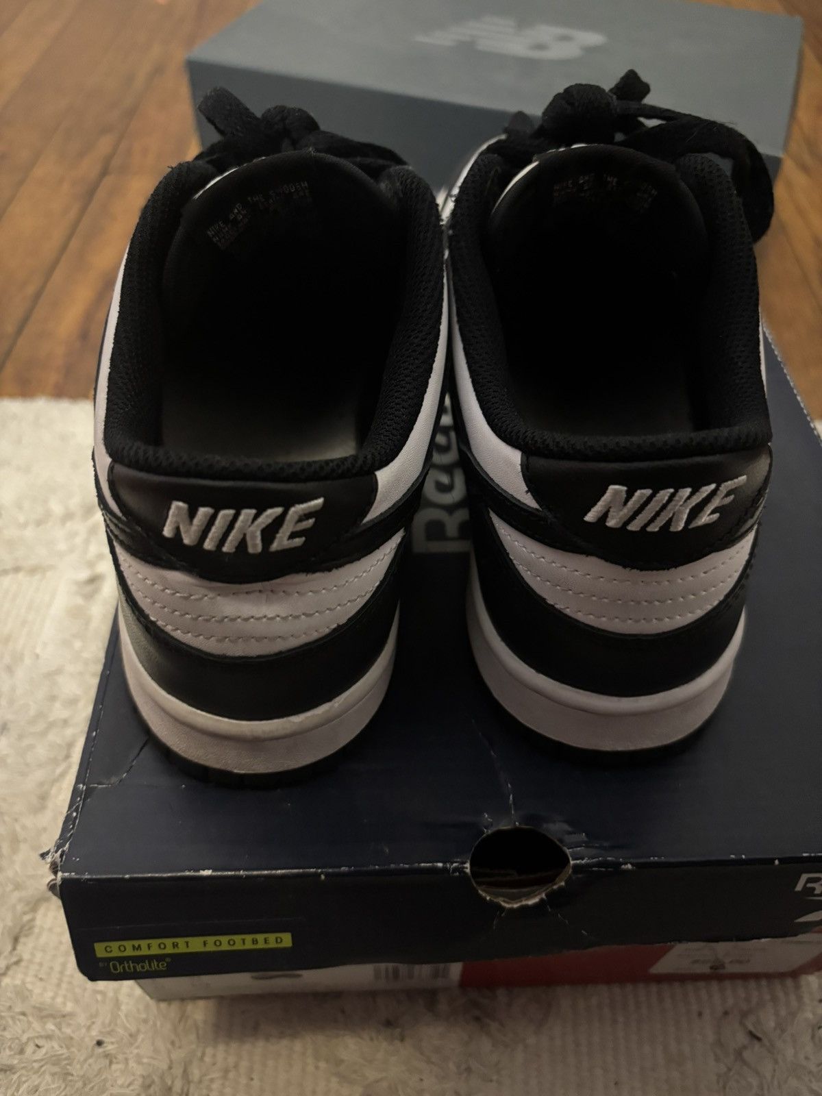 Nike Panda Dunk low Size 6.5 Y Size US 6.5 / EU 39-40 - 5 Thumbnail