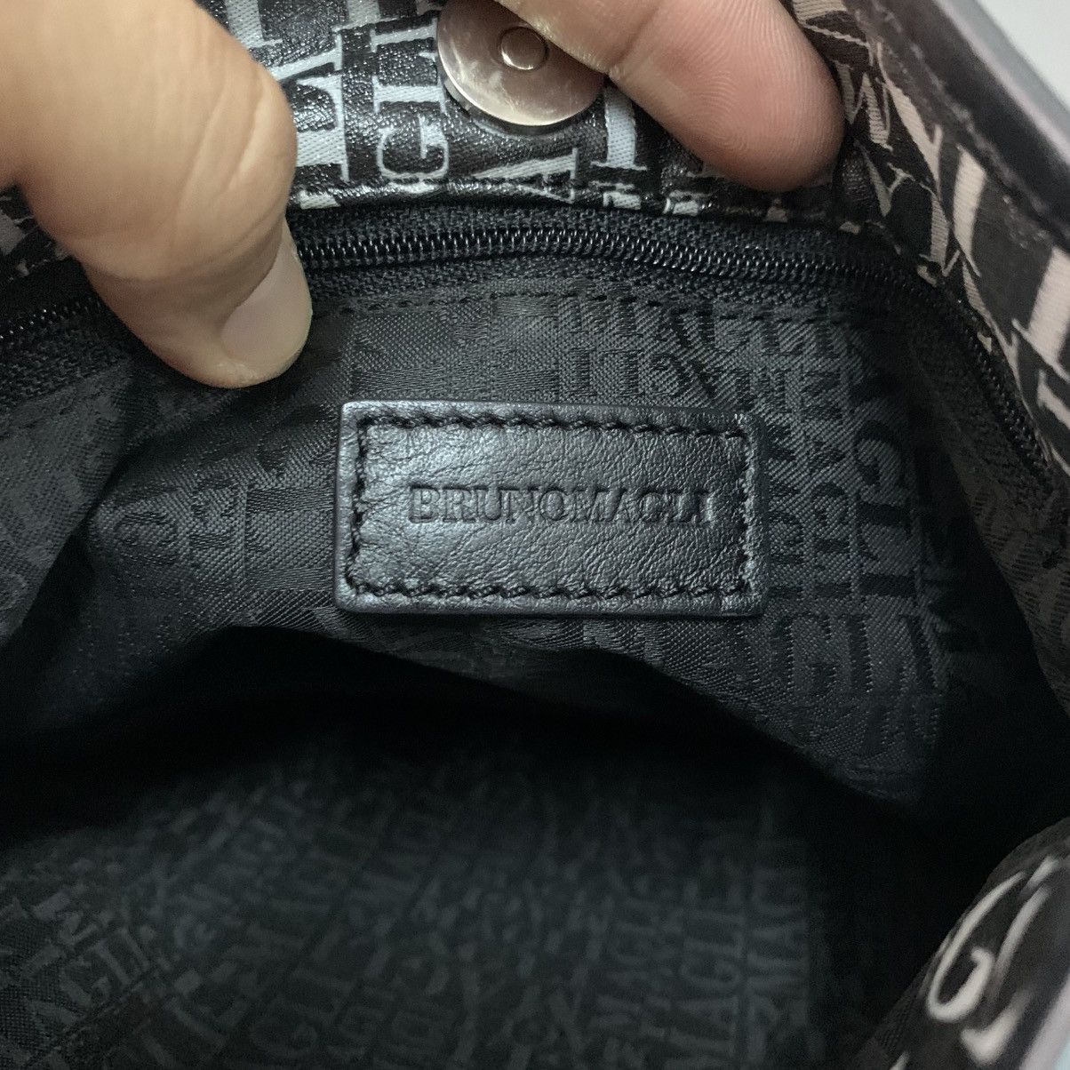 Bruno Magli Bruno Magli Slingbag Size ONE SIZE - 4 Thumbnail