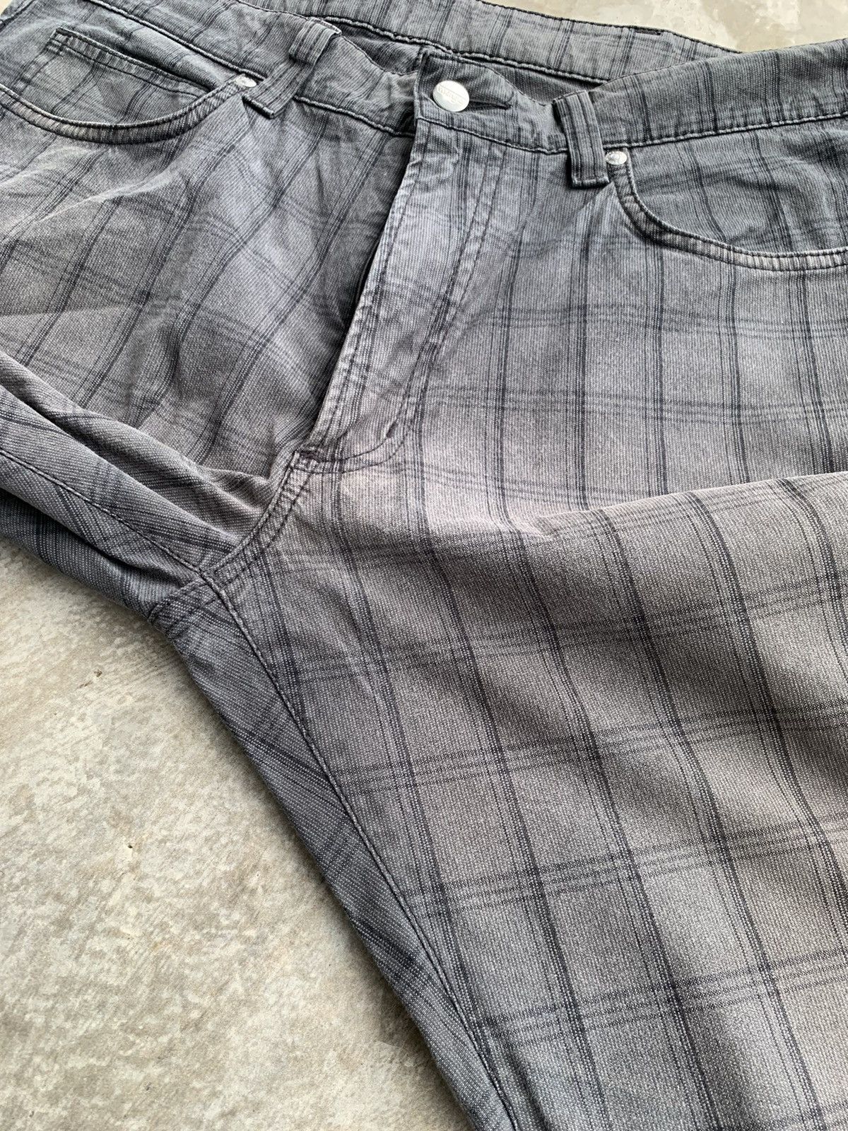 Designer × Wrangler Casual Pants By Wrangler Size US 33 - 10 Thumbnail