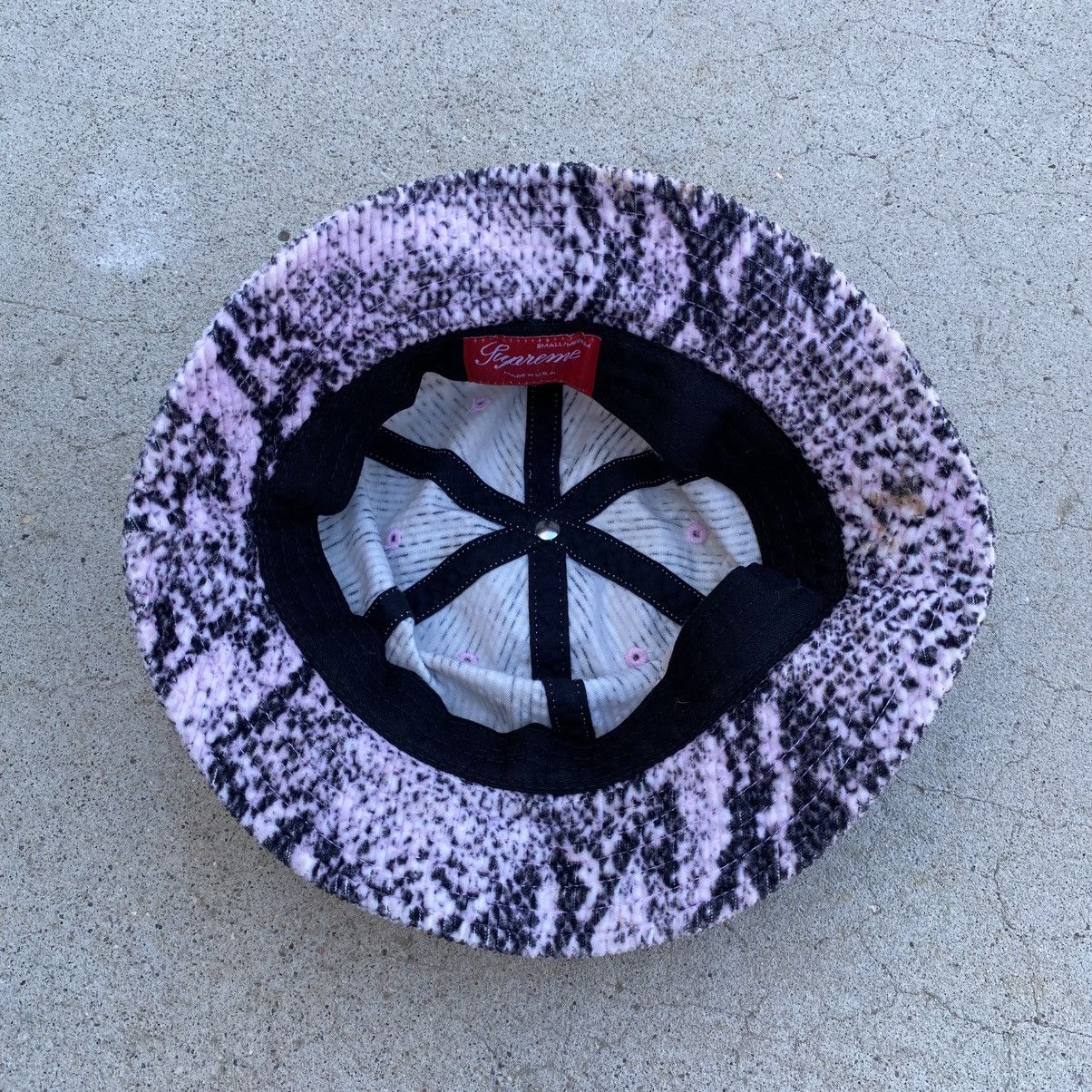 Supreme Supreme Snakeskin Corduroy Bell Bucket Hat Pink 2020 Size ONE SIZE - 4 Thumbnail