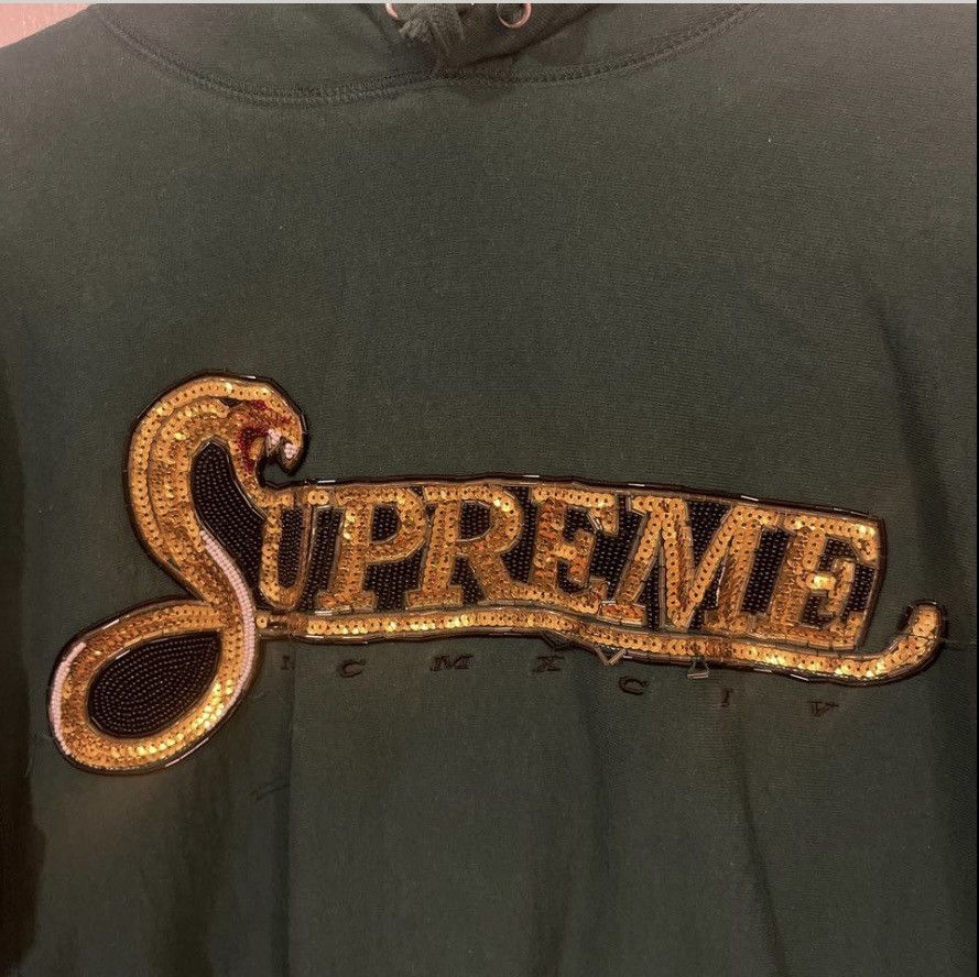 Supreme Supreme Sequin Viper Hooded Sweatshirt Size US M / EU 48-50 / 2 - 2 Thumbnail