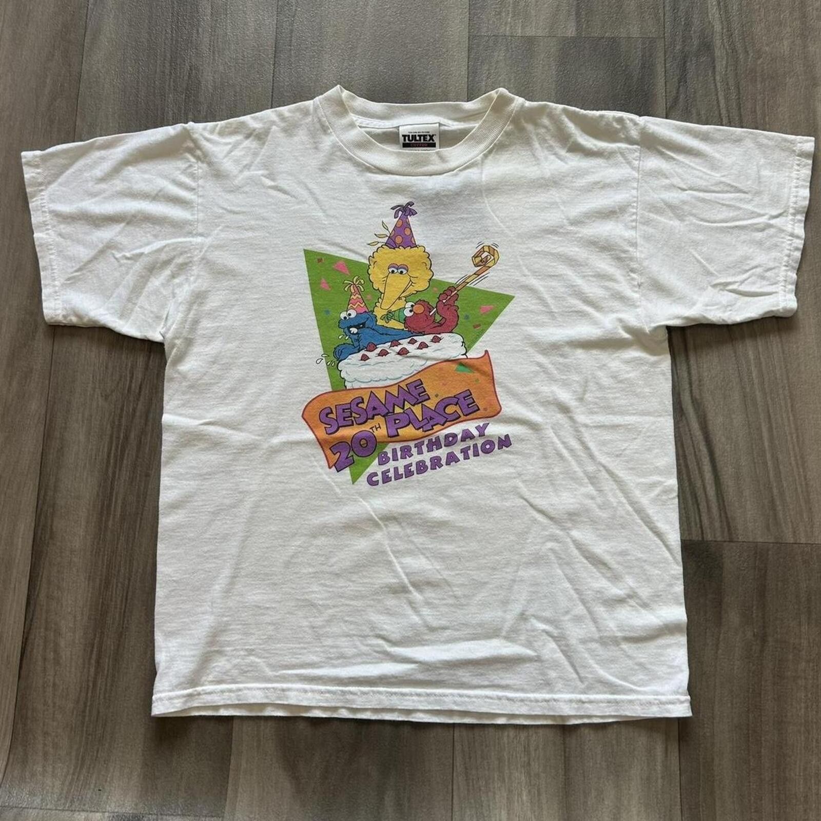 Tultex Vintage 90s Sesame Place Barney t shirt Kids Size L Size US XXS / EU 40 - 1 Thumbnail