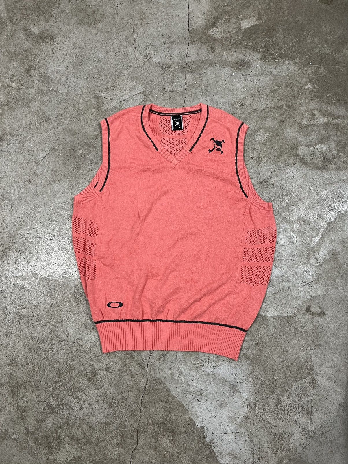 Oakley × Travis Scott × Vintage Rare! Pink Oakley Softwear Skull Logo Design Knitted Vest Size US L / EU 52-54 / 3 - 1 Thumbnail