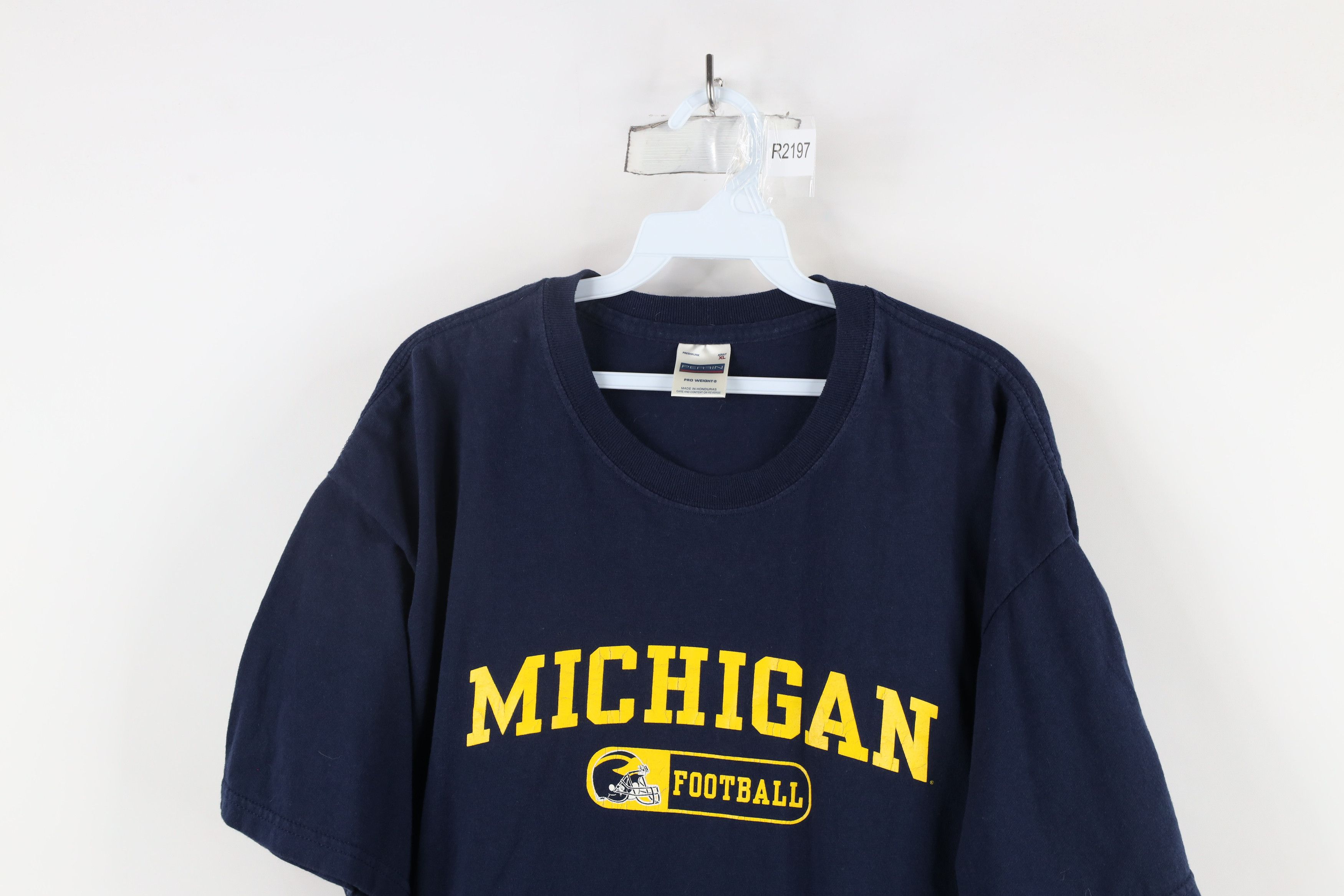 Vintage Vintage 90s Out University of Michigan Football T-Shirt Blue Size US XL / EU 56 / 4 - 2 Thumbnail