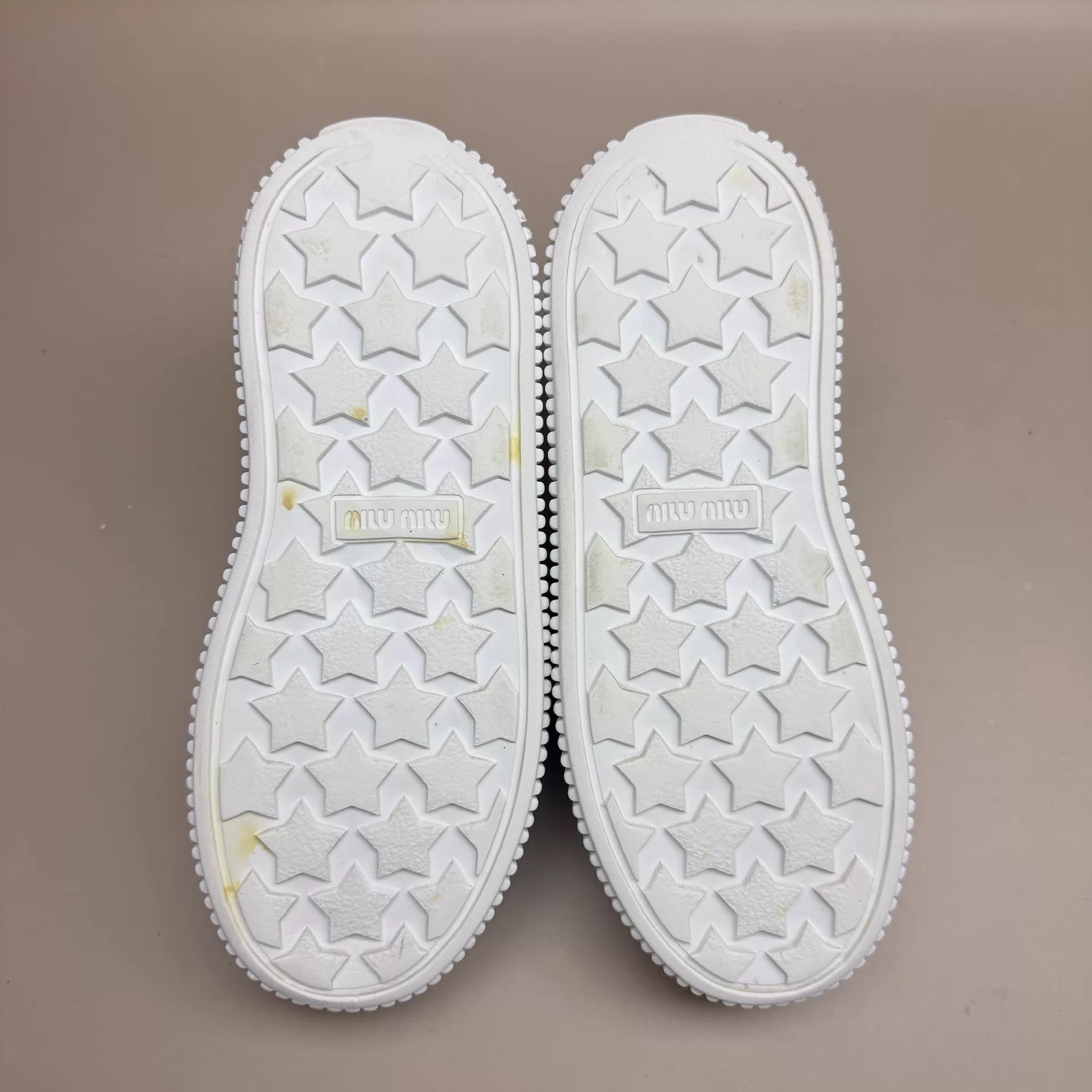 Miu Miu Miu Miu White Logo Velcro Thick Sneaker 38 95 New Size US 7.5 / IT 37.5 - 6 Thumbnail