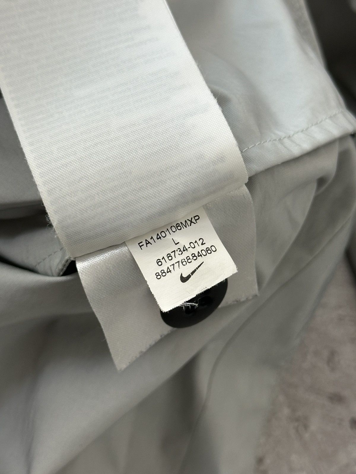 Nike × Vintage Nike Tech Fleece Grey Nylon Logo Hooded Light Jacket Size US L / EU 52-54 / 3 - 15 Thumbnail