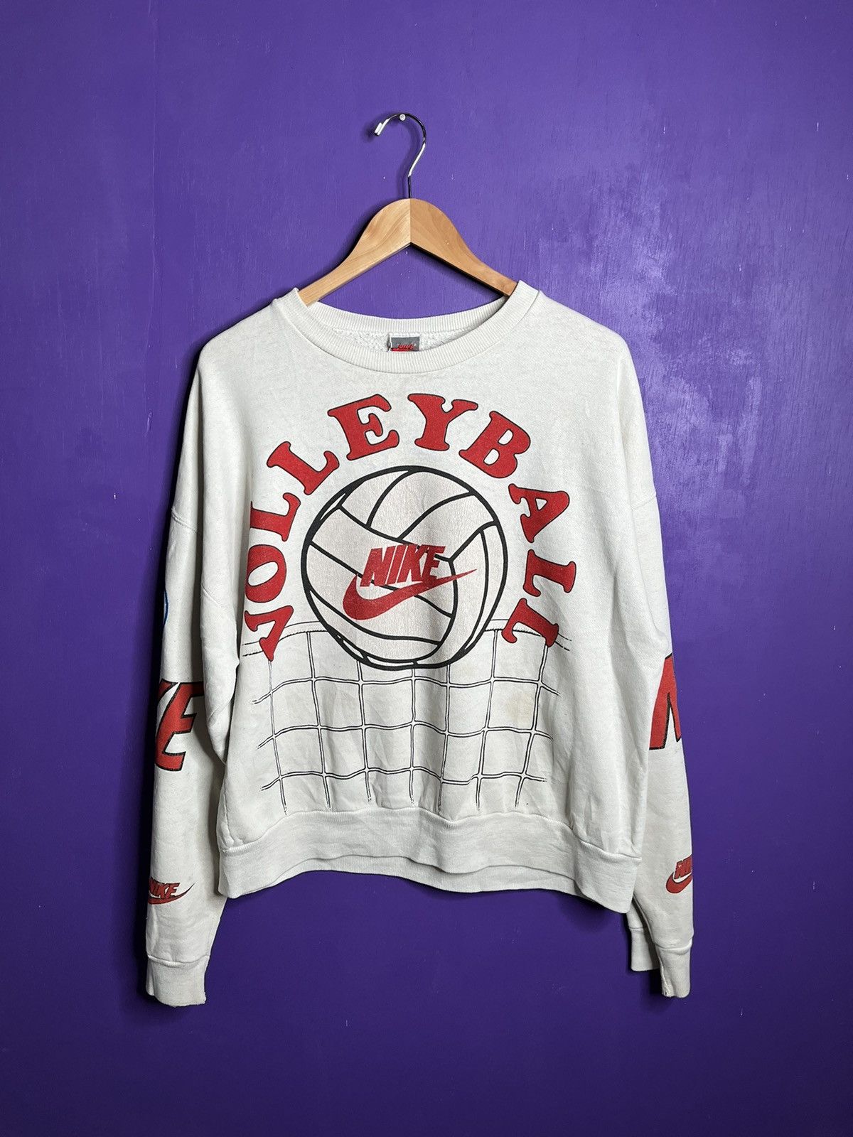 image of Vintage 90's Nike Volleyball Team Aop Sweatshirt in White, Men's (Size Large)
