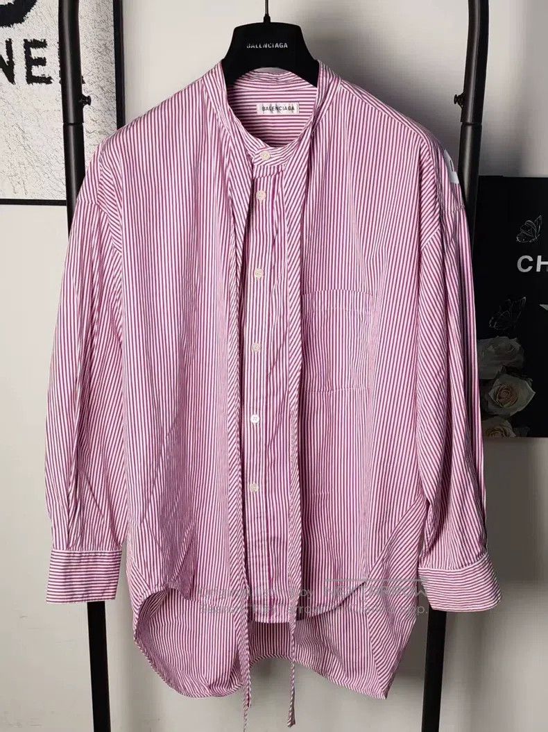 Balenciaga Balenciaga size 34 Back logo shirt Size M / US 6-8 / IT 42-44 - 1 Thumbnail