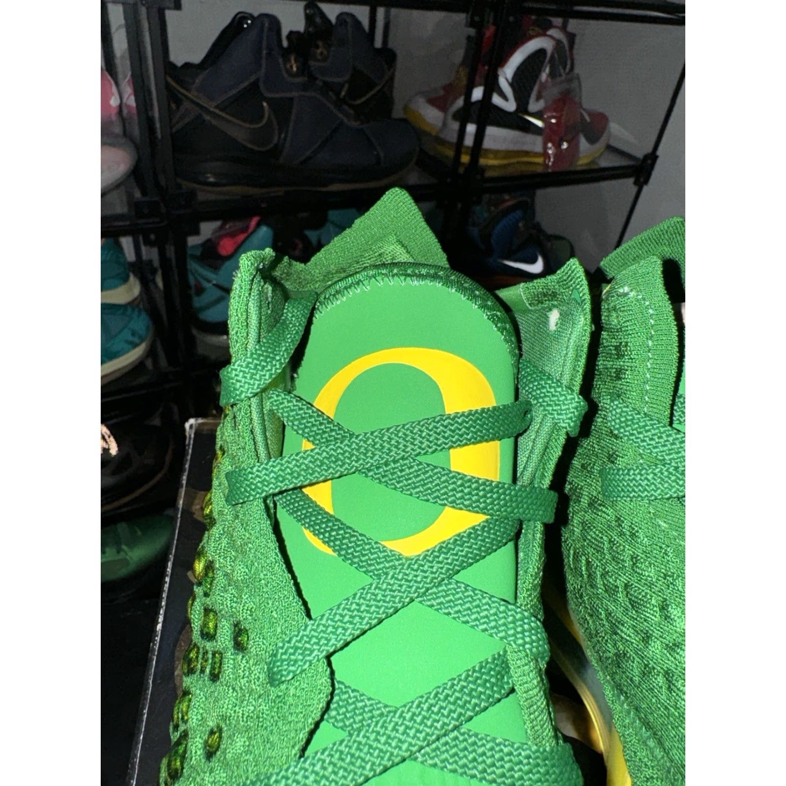 Nike Lebron 17 Oregon Ducks Team Issued PE Promo Sample Size 10.5 RARE Nike Sneaker Mens Green Duck 10.5 Size US 11 / EU 44 - 4 Thumbnail
