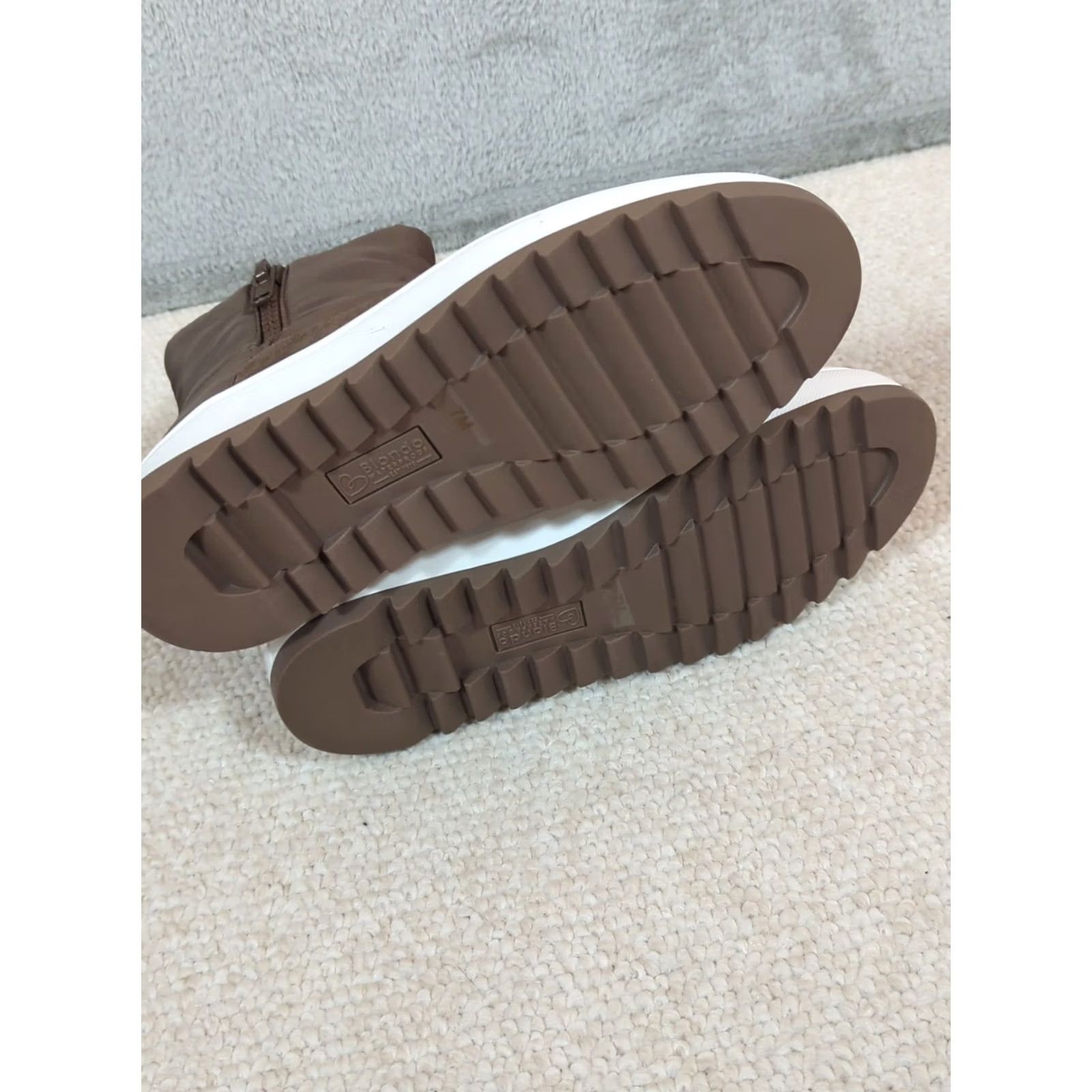 Blondo VINTAGE? No. Size US 7 / IT 37 - 7 Thumbnail