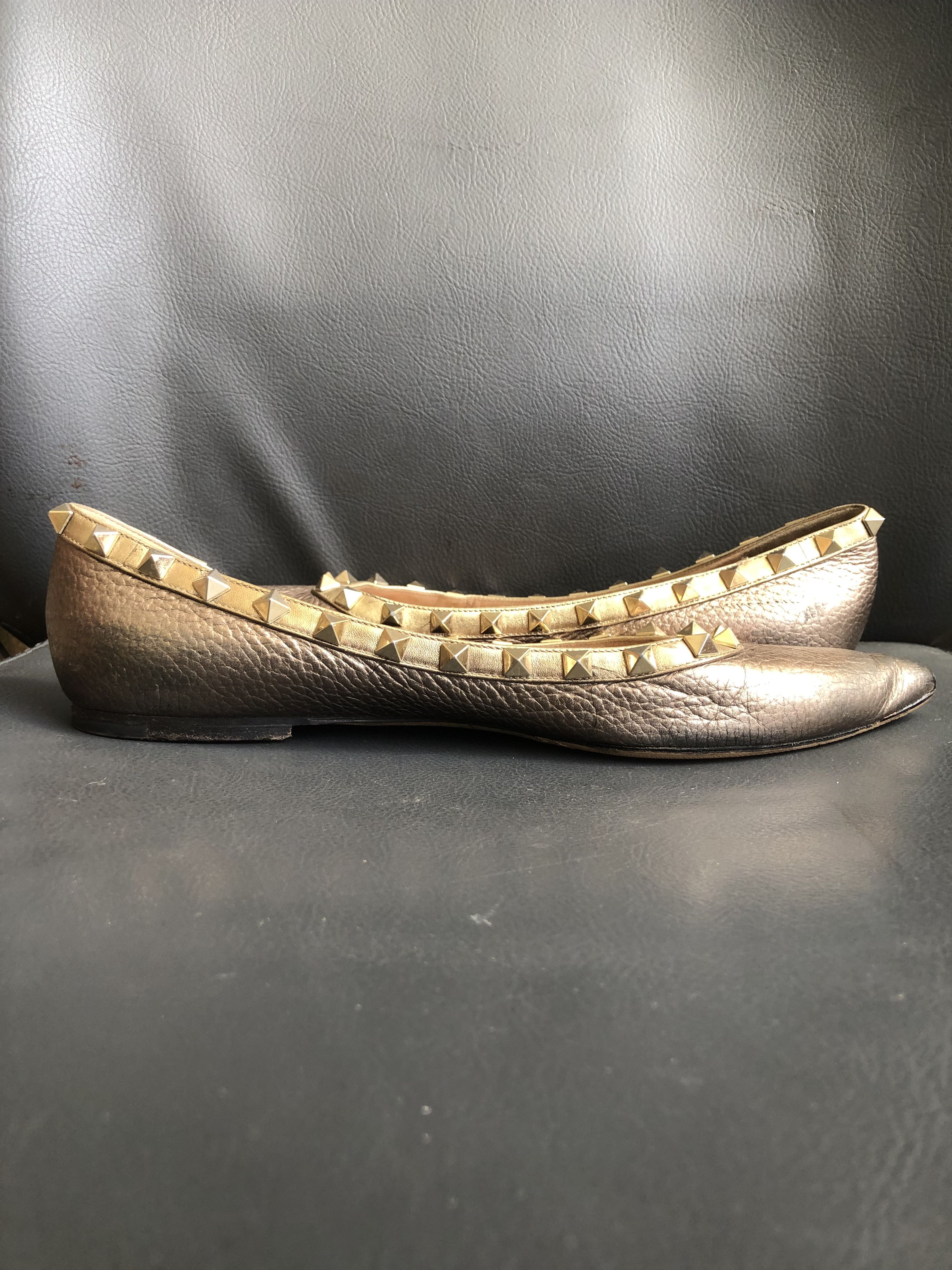 Giovanni Valentino Valentino Garavani Gray Women’s Rockstudded Flats Size 38 Size US 8 / IT 38 - 4 Thumbnail