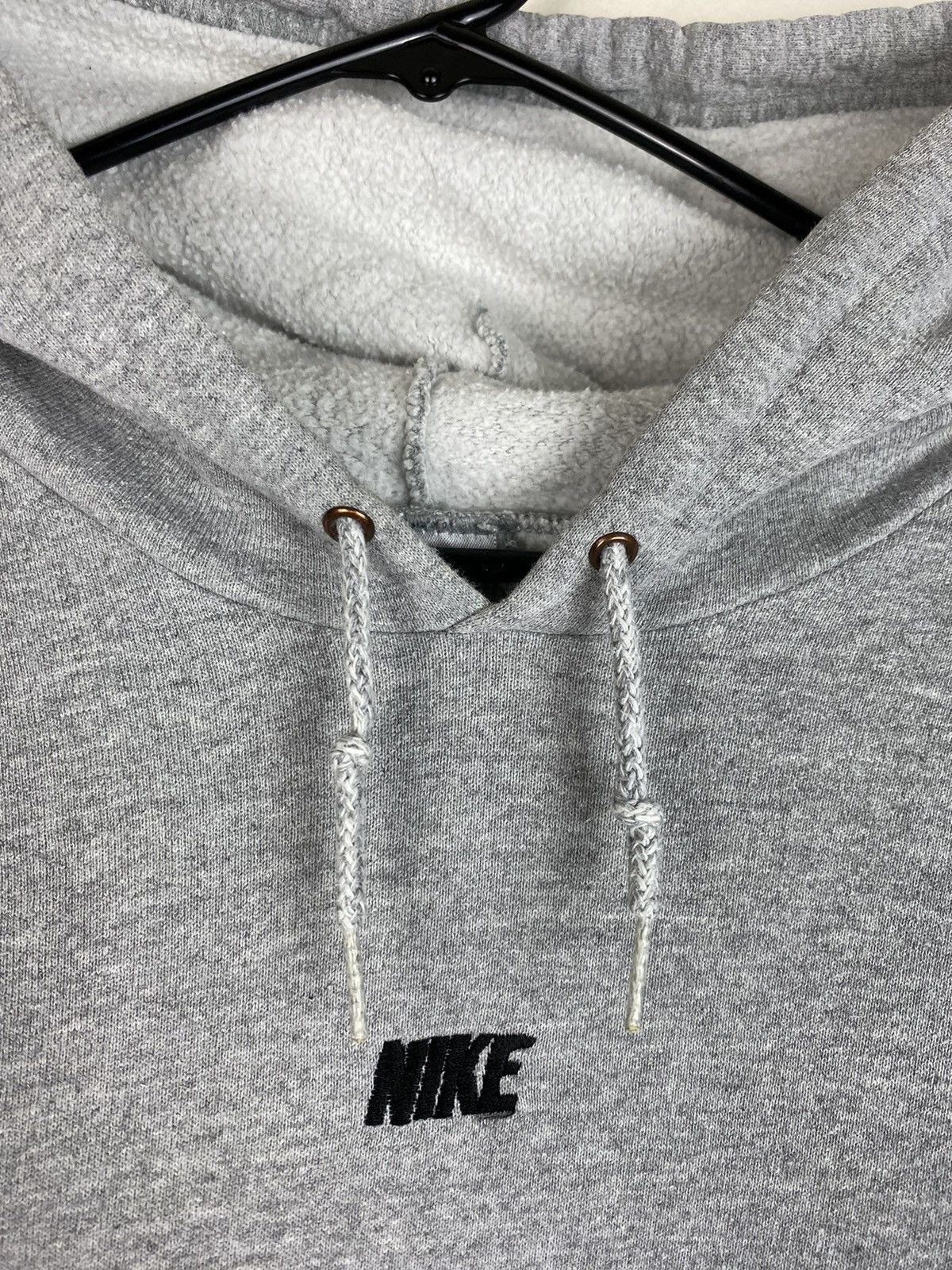 Nike Vintage Nike Grey Spell out Center Logo Pullover Swoosh Size US XXL / EU 58 / 5 - 3 Thumbnail