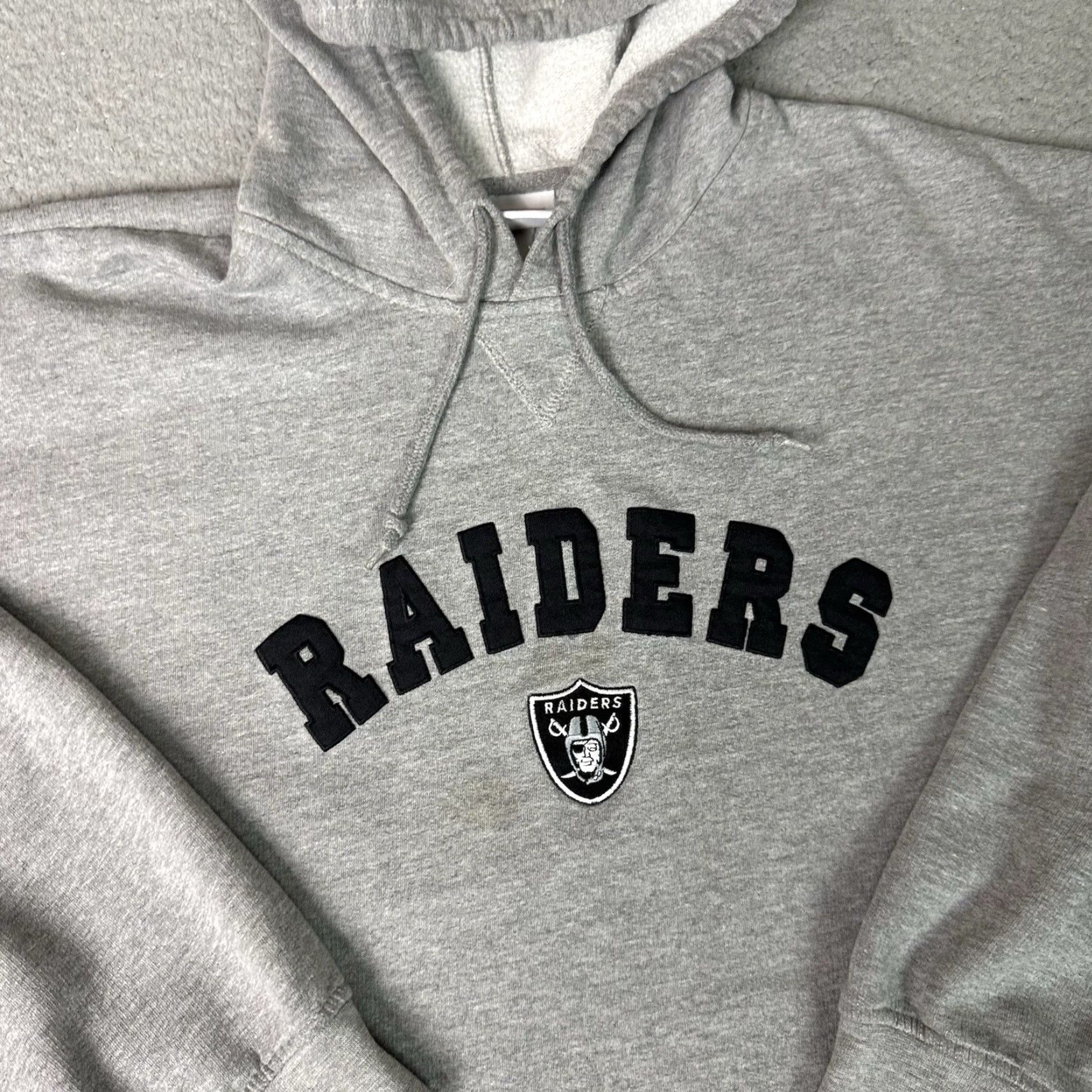 NFL VINTAGE NFL LA Raiders Sweatshirt Hoodie Men 2XL Gray Embroidered 90s Football Pullover Games Usa Sports Size US XXL / EU 58 / 5 - 2 Thumbnail