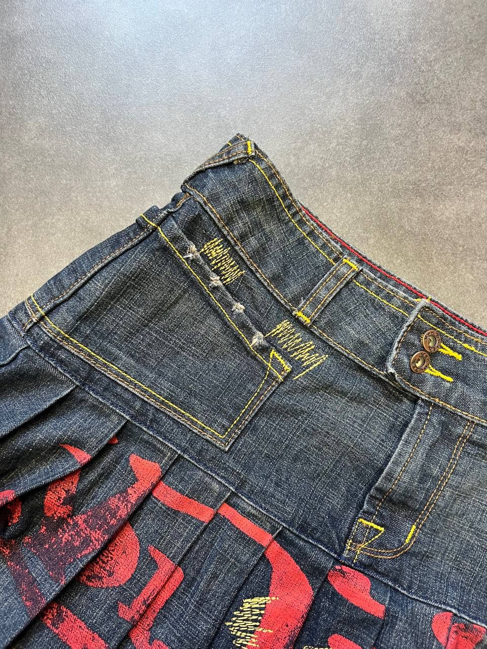 Von Dutch VINTAGE RARE VON DUTCH PLEATED PRINTED MINI SKIRT Size 28" / US 6 / IT 42 - 5 Thumbnail