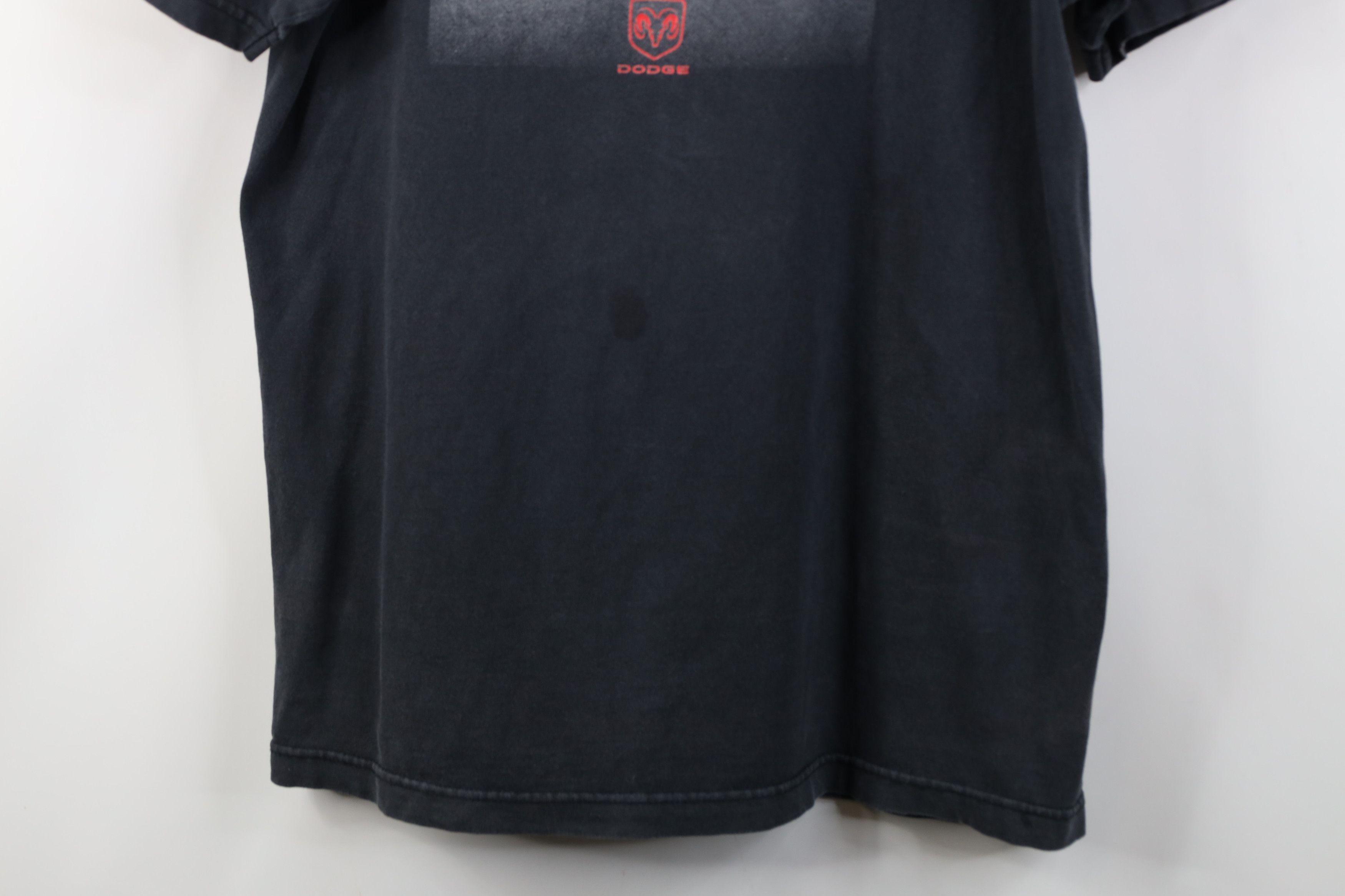 Vintage Vintage 90s Y2K Chevy Dodge Car Racing T-Shirt Black USA Size US L / EU 52-54 / 3 - 3 Thumbnail