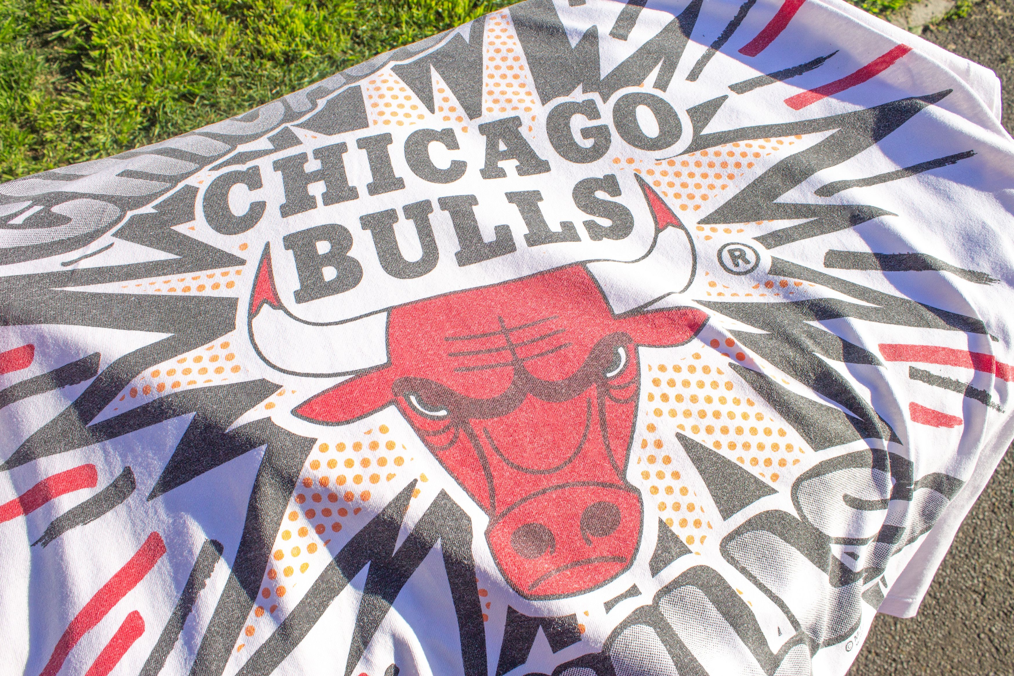 NBA 90's Chicago Bulls All Over Print T-Shirt Size US XXL / EU 58 / 5 - 4 Thumbnail