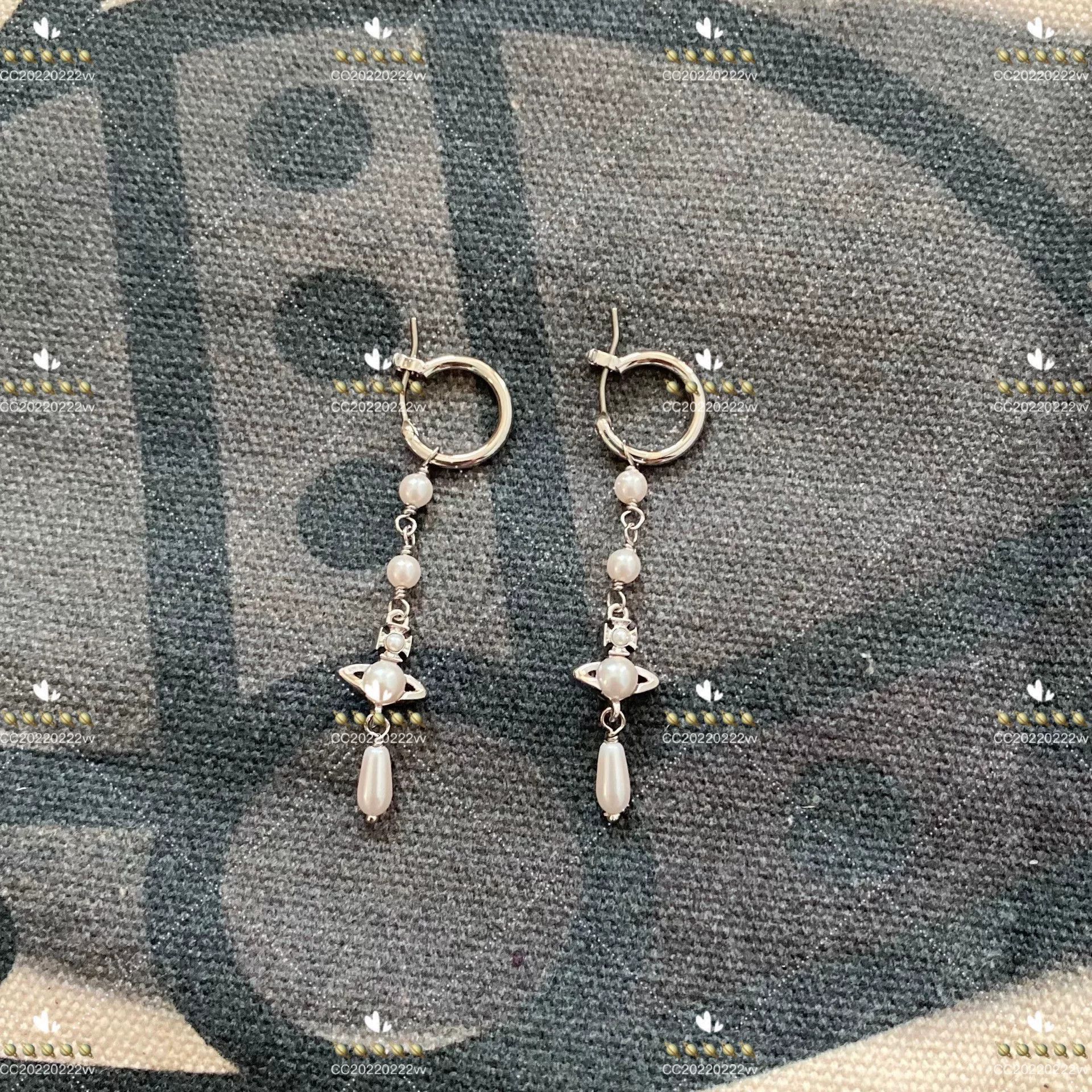 Vivienne Westwood Vivienne Westwood Silver Pearl Hoop Earrings. Size ONE SIZE - 1 Thumbnail