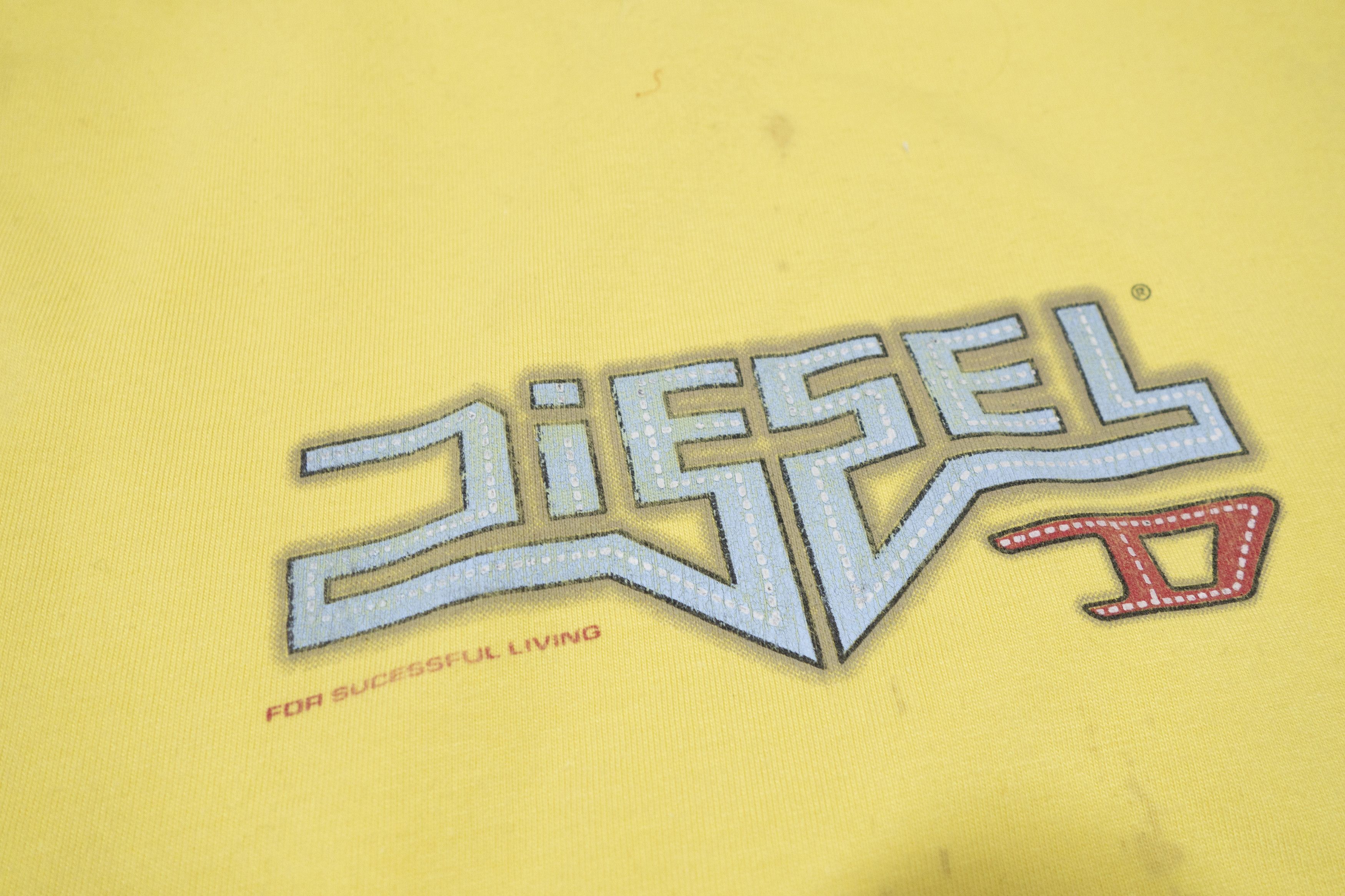 Diesel 90S Logo Y2K Tank Top Size US XL / EU 56 / 4 - 4 Thumbnail