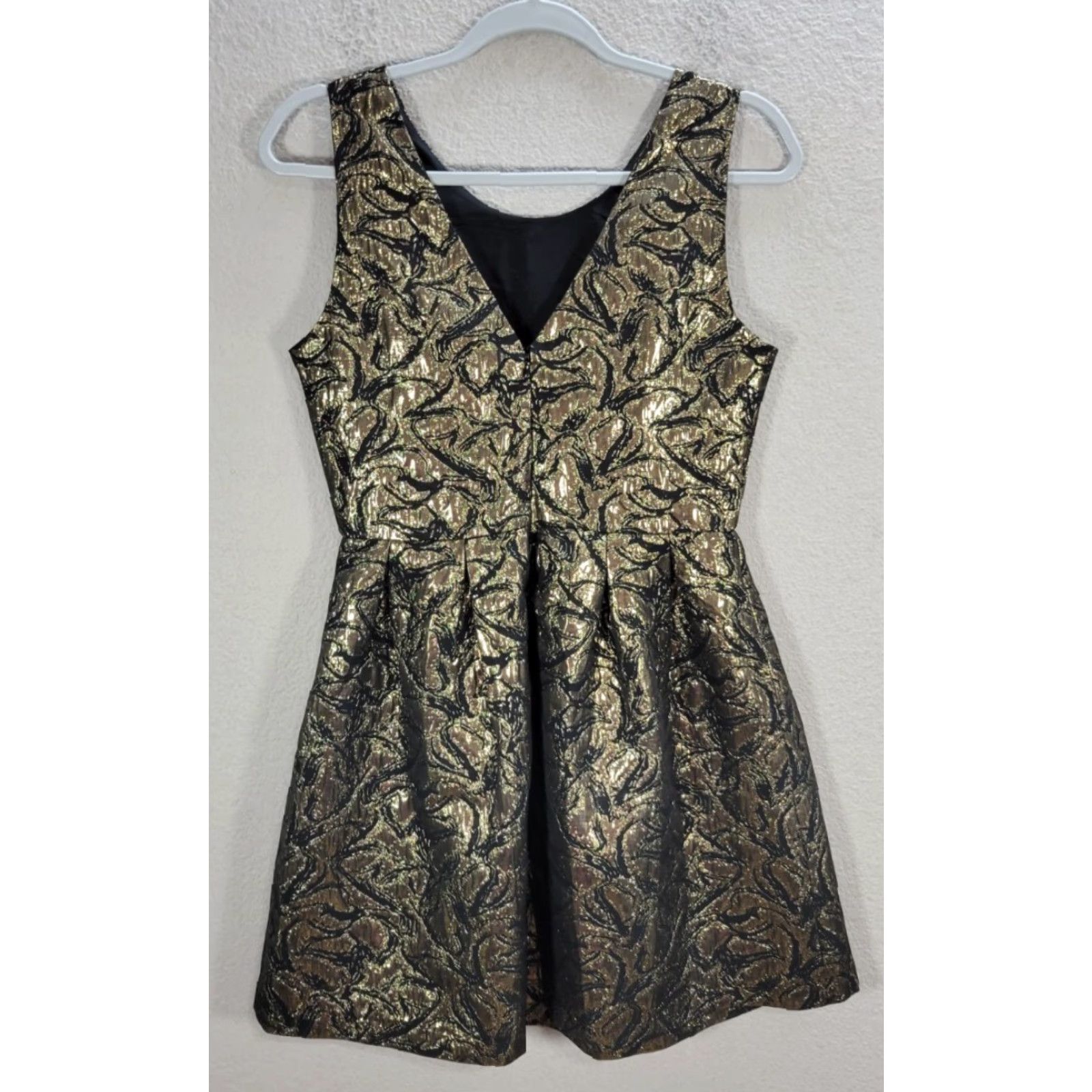 BB Dakota BB Dakota Jack Black Gold Metallic Mini Dress Fit & Flare Sleeveless Size 4 Party Cocktail Womens Style: Metal, Cotton Polyester Satin? Size S / US 4 / IT 40 - 6 Thumbnail