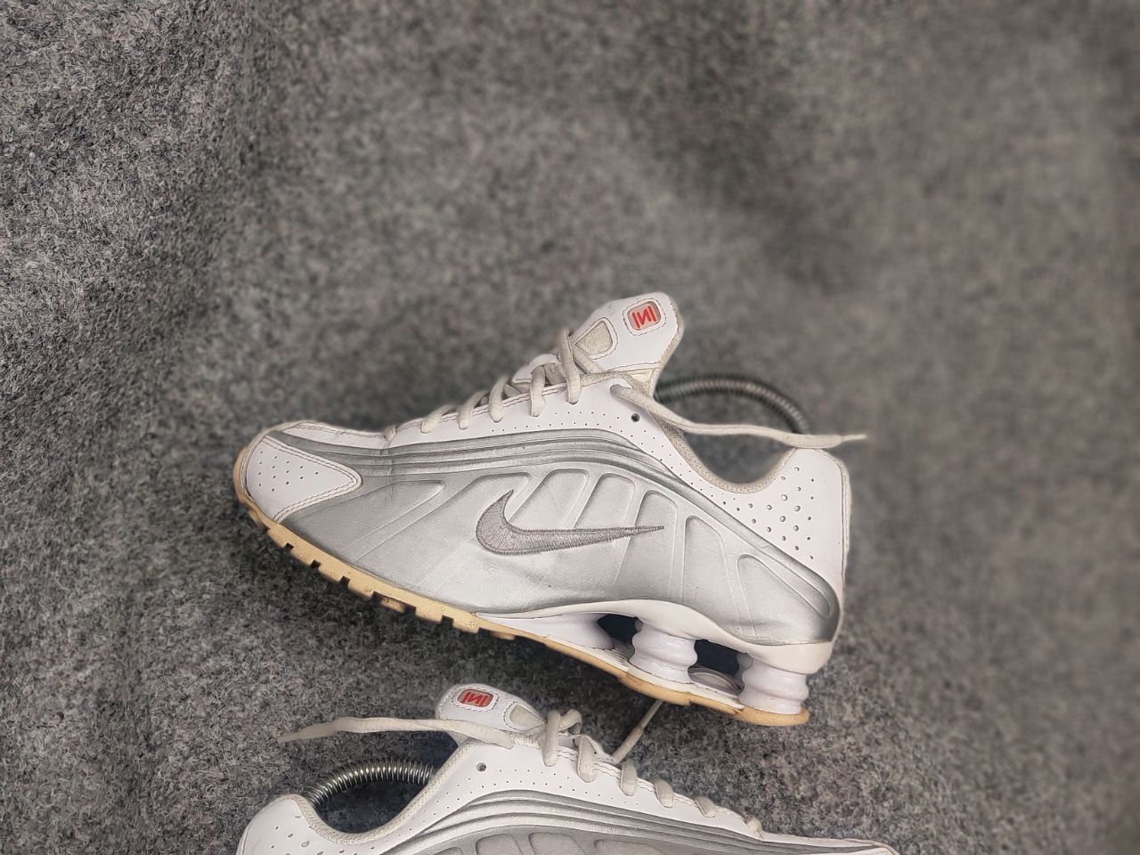 Nike Nike Shox R4 White Metallic Vintage Y2K Style Sneakers shoes Size US 5.5 / IT 35.5 - 3 Thumbnail
