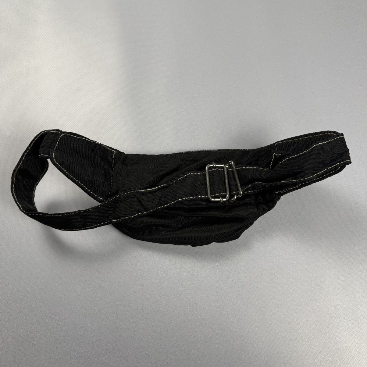 Vintage Vintage Kipling Metal Logo Waist Bag Size ONE SIZE - 7 Thumbnail
