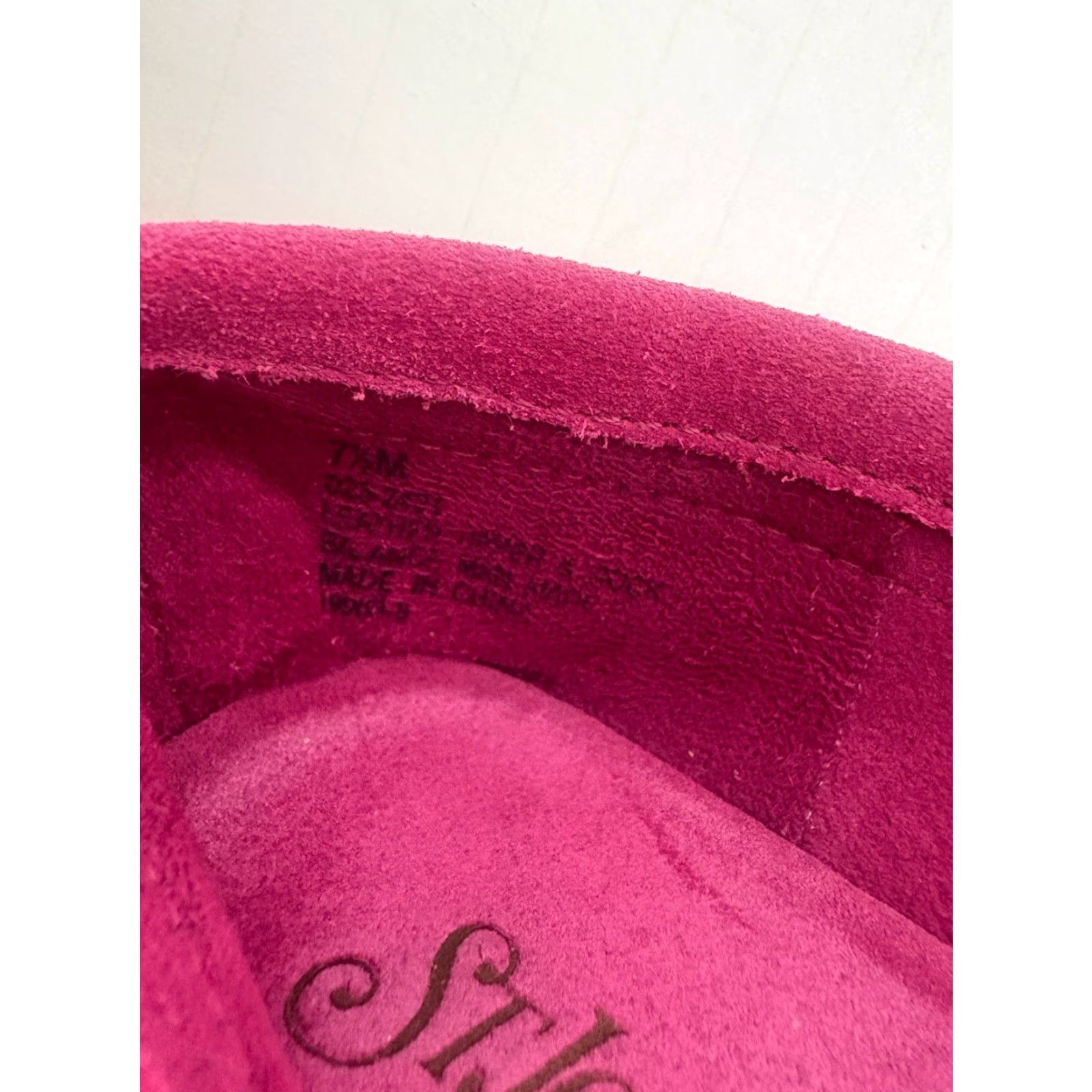 Vintage St Johns Bay Women's Fuchsia Suede Flat Loafers Size 7.5M Casual Dressy Slip On Size US 7.5 / IT 37.5 - 6 Thumbnail