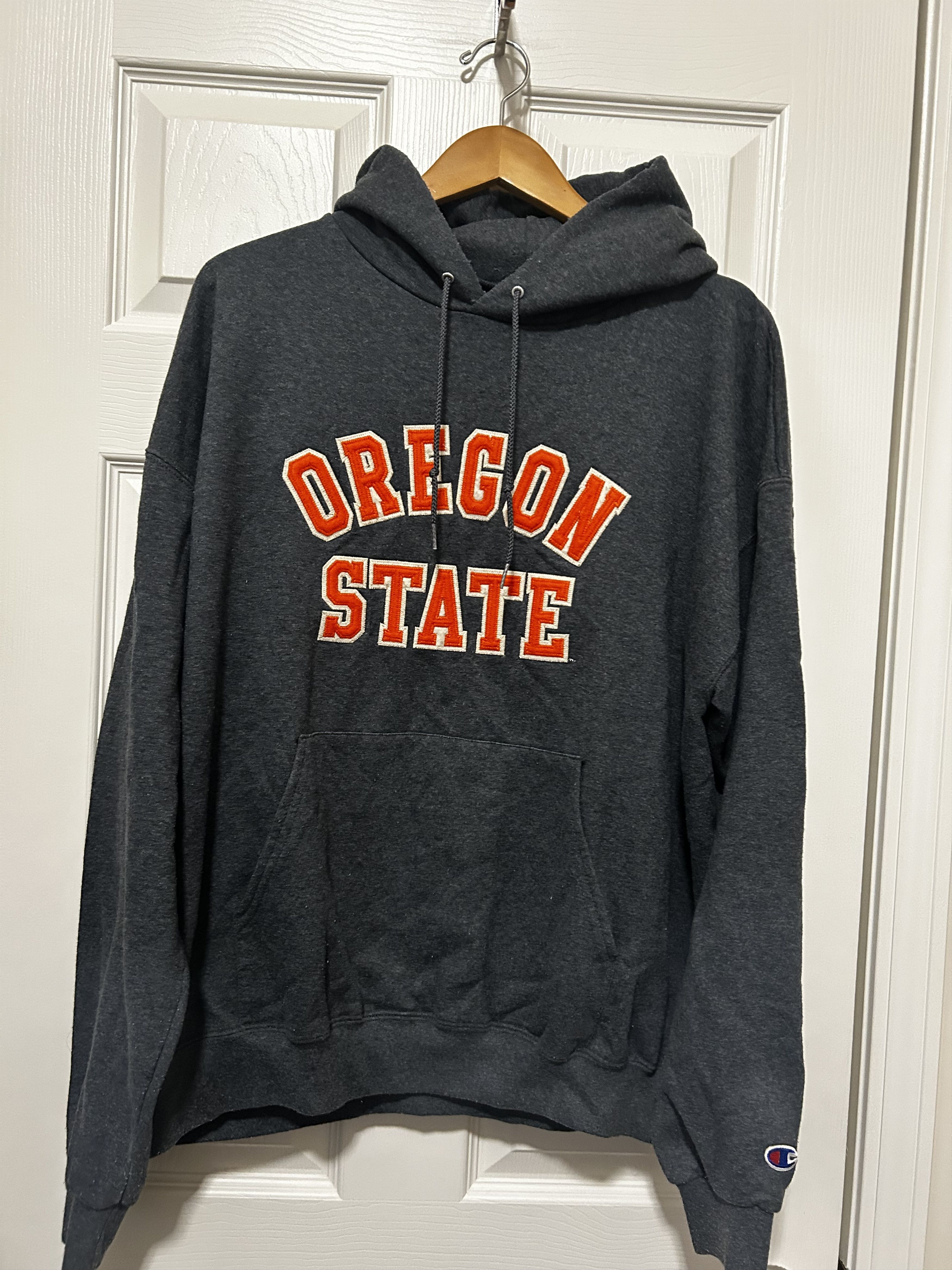 Champion Vintage Champion Oregon St Embroidered Hoodie Sweatshirt XL Size US XL / EU 56 / 4 - 1 Thumbnail