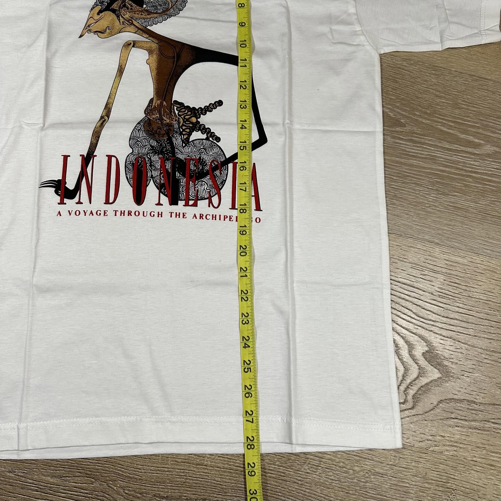 Other Vintage nutshell T-shirt Medium White Indonesia Graphic Size US M / EU 48-50 / 2 - 8 Thumbnail