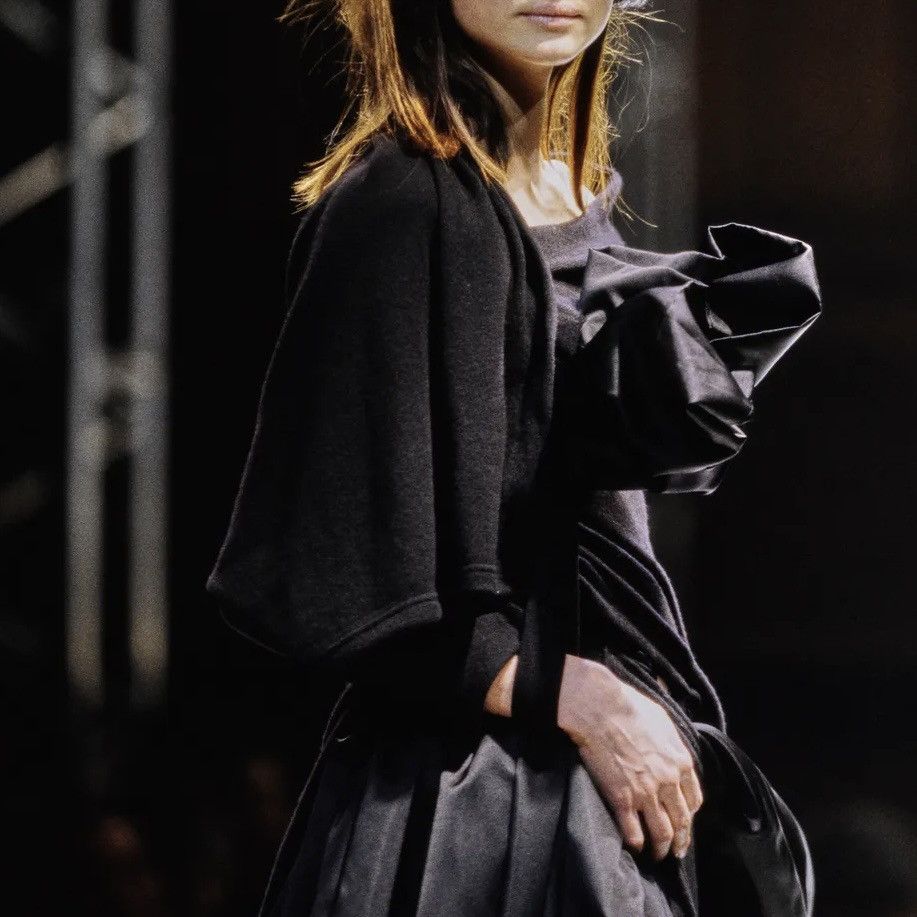 Yohji Yamamoto Vintage 90s Yohji Yamamoto asymmetric draped knit top Size S / US 4 / IT 40 - 3 Thumbnail