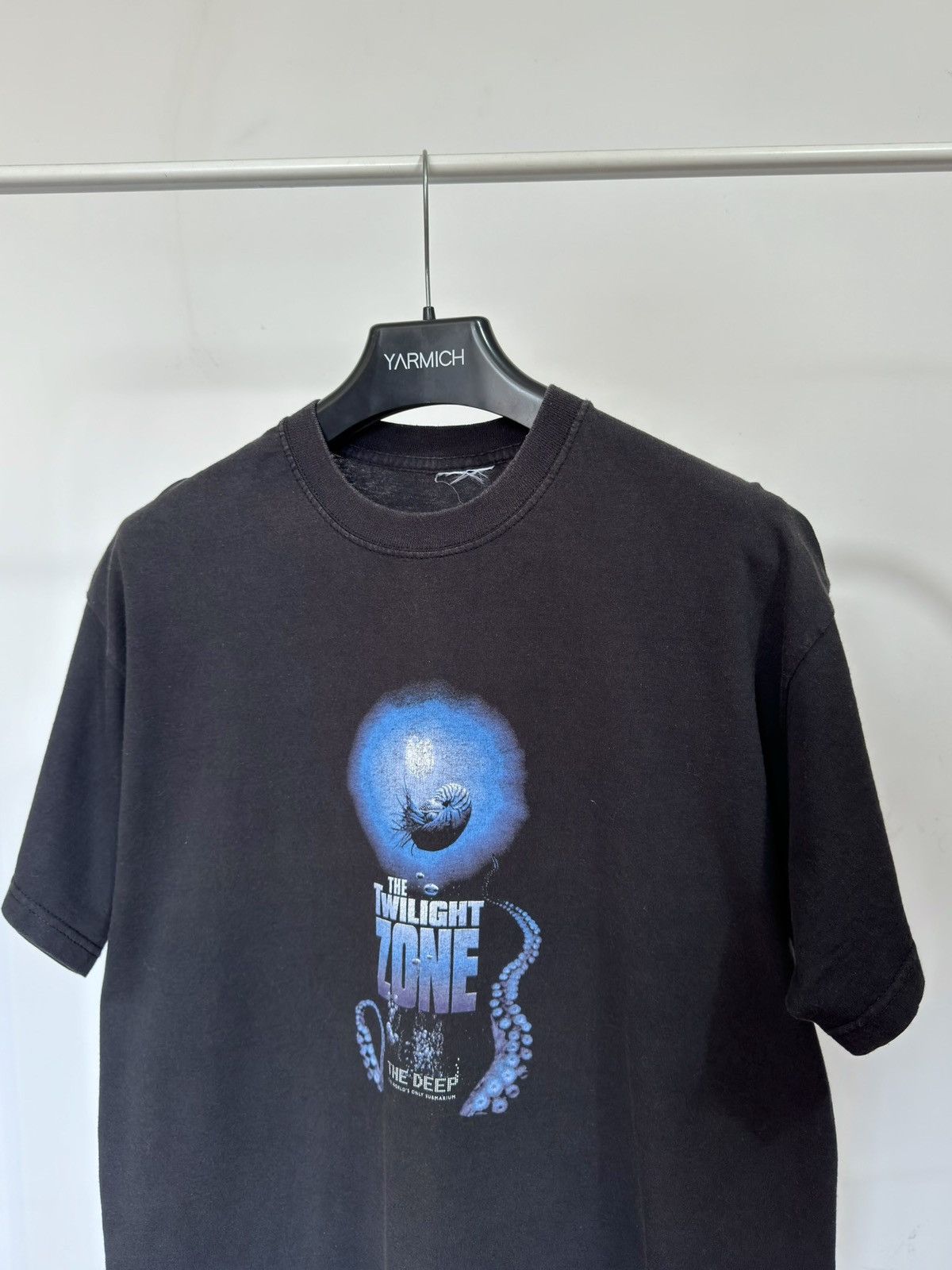 Band Tees Vintage 90s The Twilight Zone "The Deep" Movie Faded Tee Size US L / EU 52-54 / 3 - 3 Thumbnail
