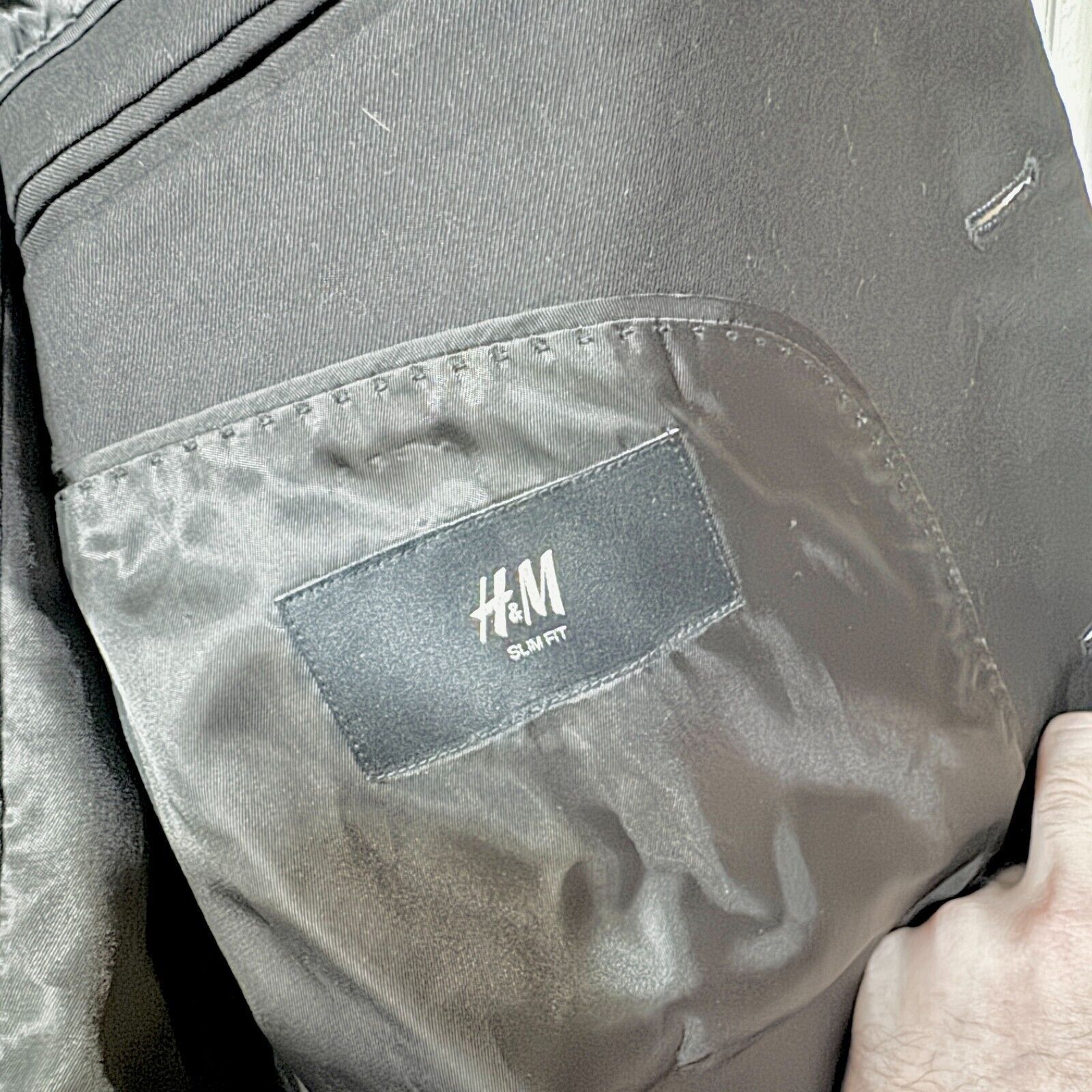 H&M H&M Suit Jacket Sz 42R Slim Fitting Pocket Front Flat Front Size 42R - 2 Thumbnail