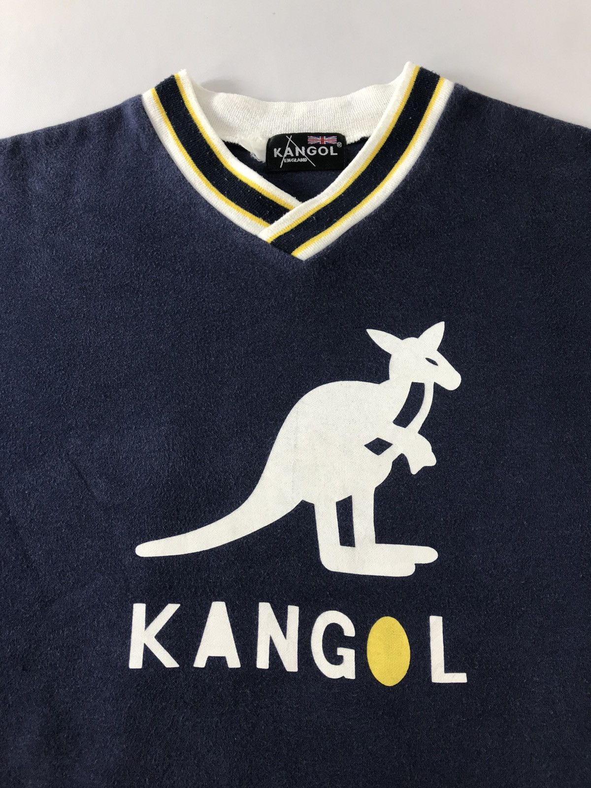 Kangol Kangol England Big Logo V Neck Graphic Printed T-shirt Size US L / EU 52-54 / 3 - 3 Thumbnail