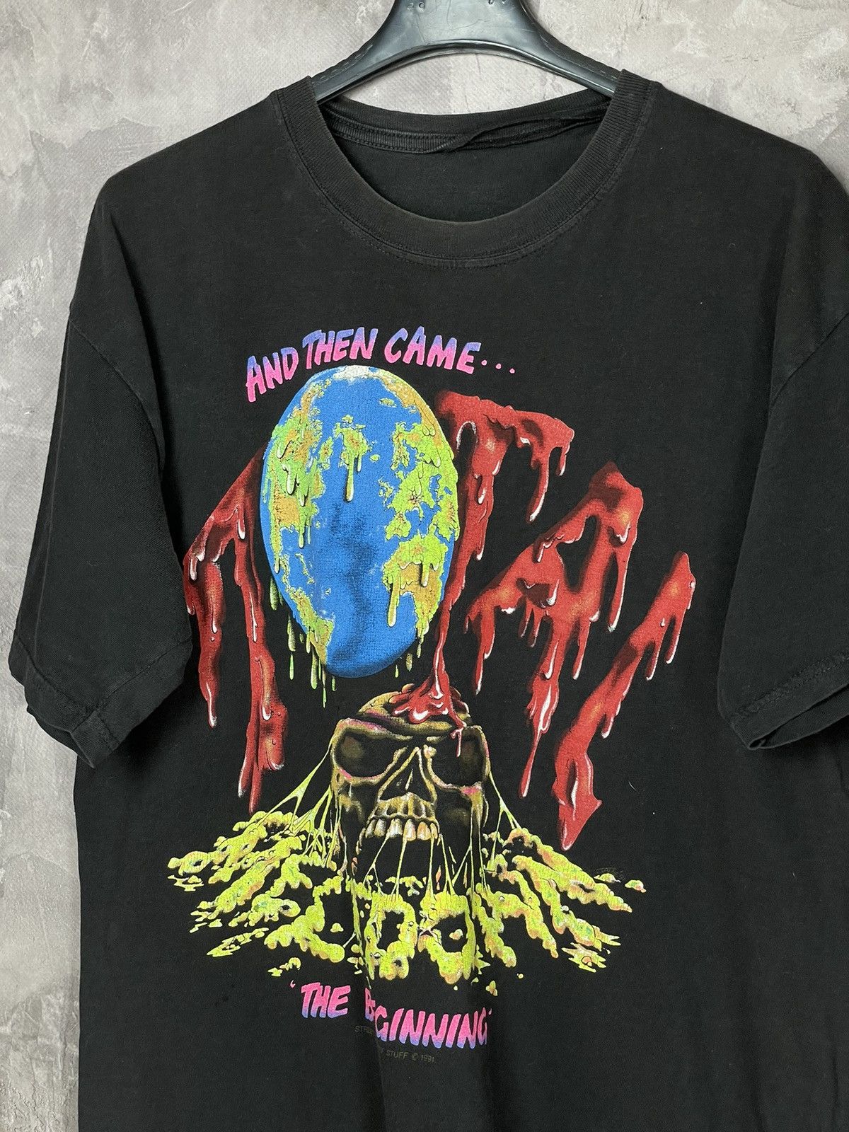 Band Tees × Vintage Vintage Black Faded Y2K Earth Y2K Streetwear Hype T shirt Size US M / EU 48-50 / 2 - 7 Thumbnail