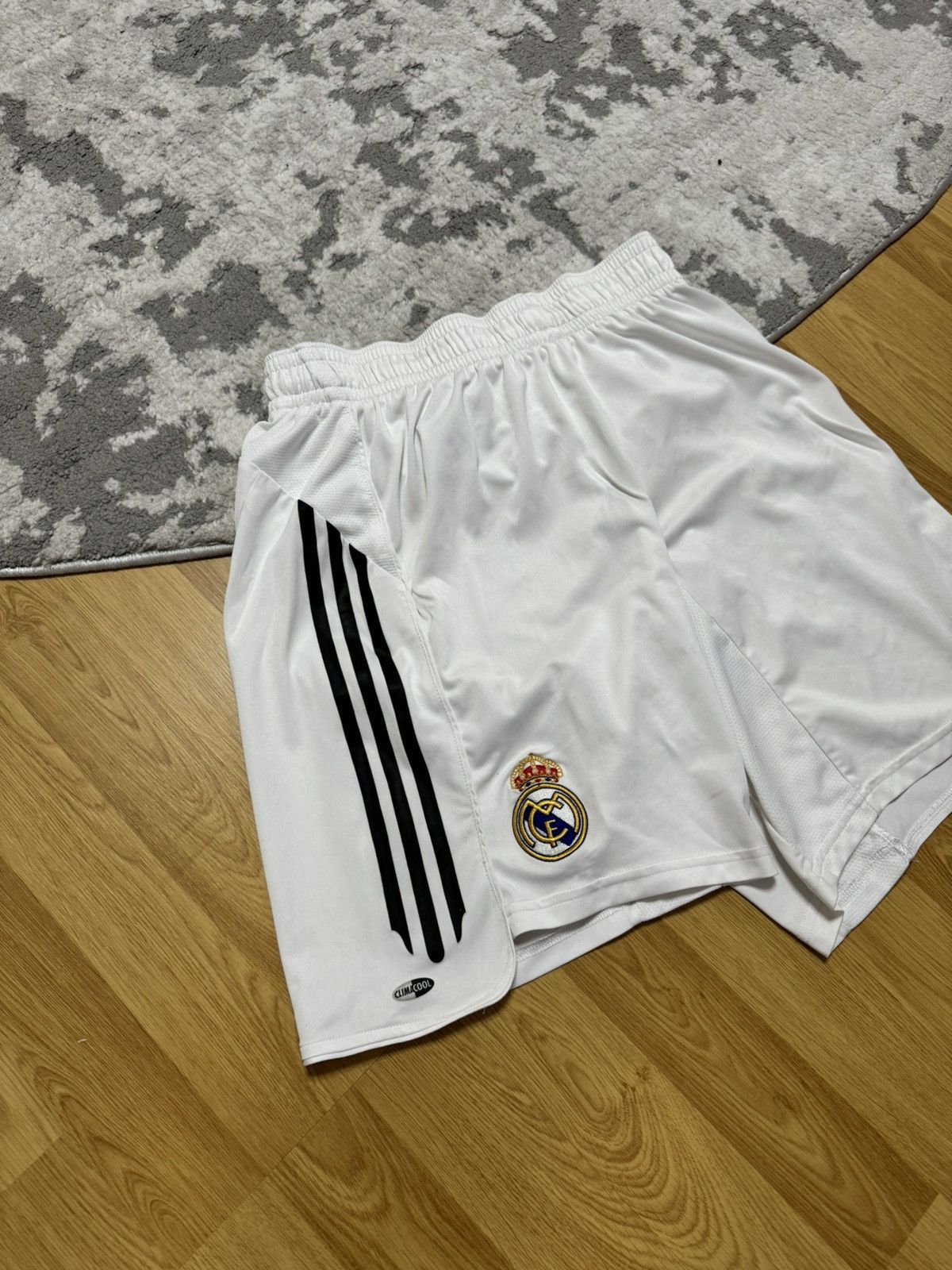 Adidas × Vintage White Adidas Men's Real Madrid Football Soccer Shorts Size US 34 / EU 50 - 3 Thumbnail
