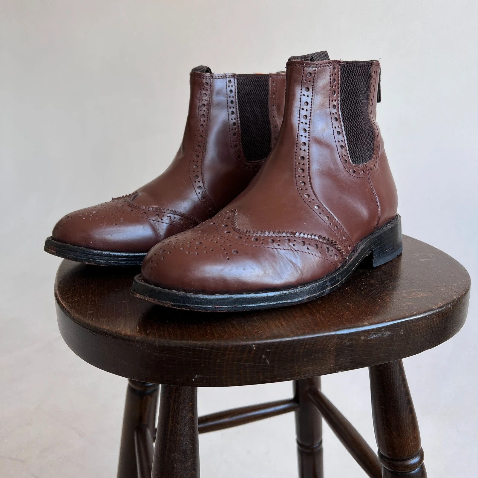 Vintage Samuel Windsor Real Leather Chelsea Brogue Boots Size US 7.5 / EU 40-41 - 5 Thumbnail
