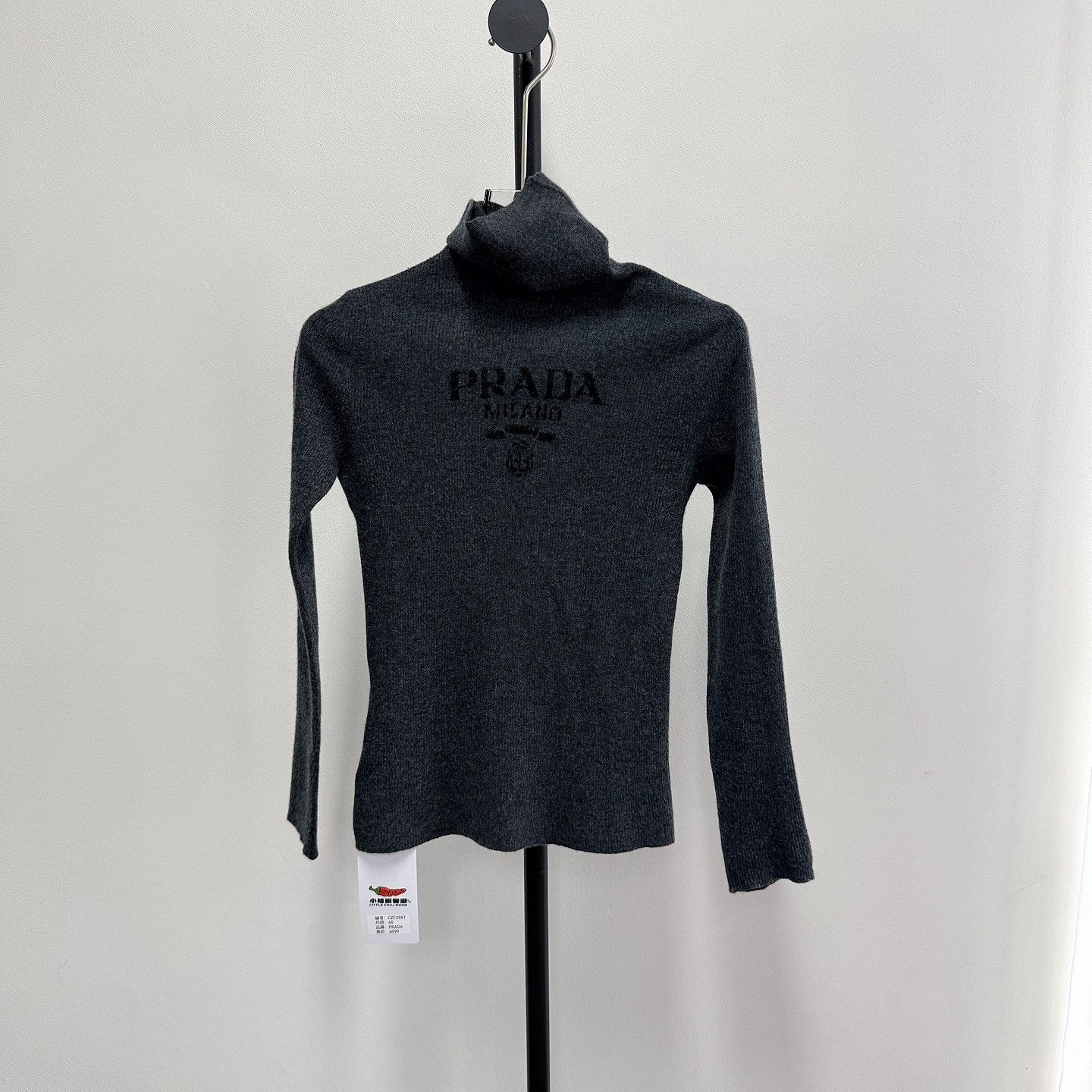 Prada Prada Logo Turtleneck Sweater Size 40 Size S / US 4 / IT 40 - 1 Thumbnail