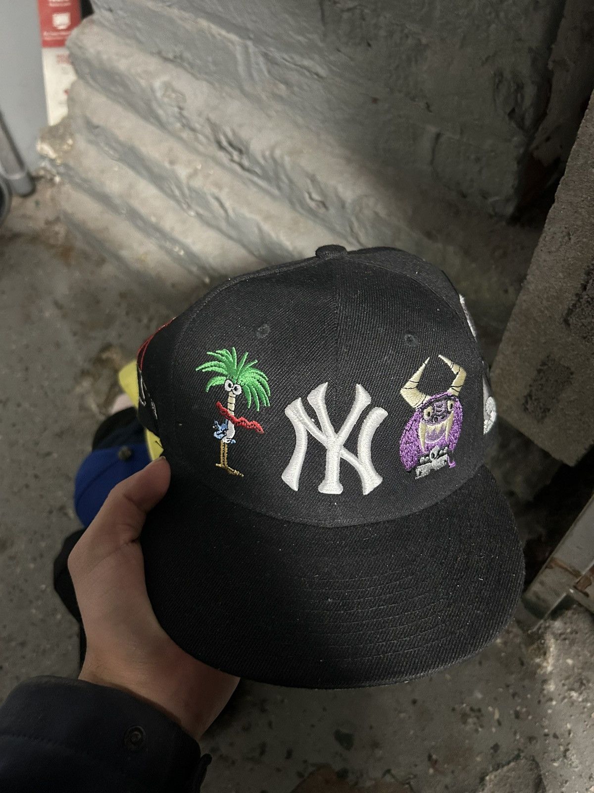 STILLZ × Slumpy Kev Stillz x slimpy levx new era fosters fitted 7 1/2 Size ONE SIZE - 1 Thumbnail