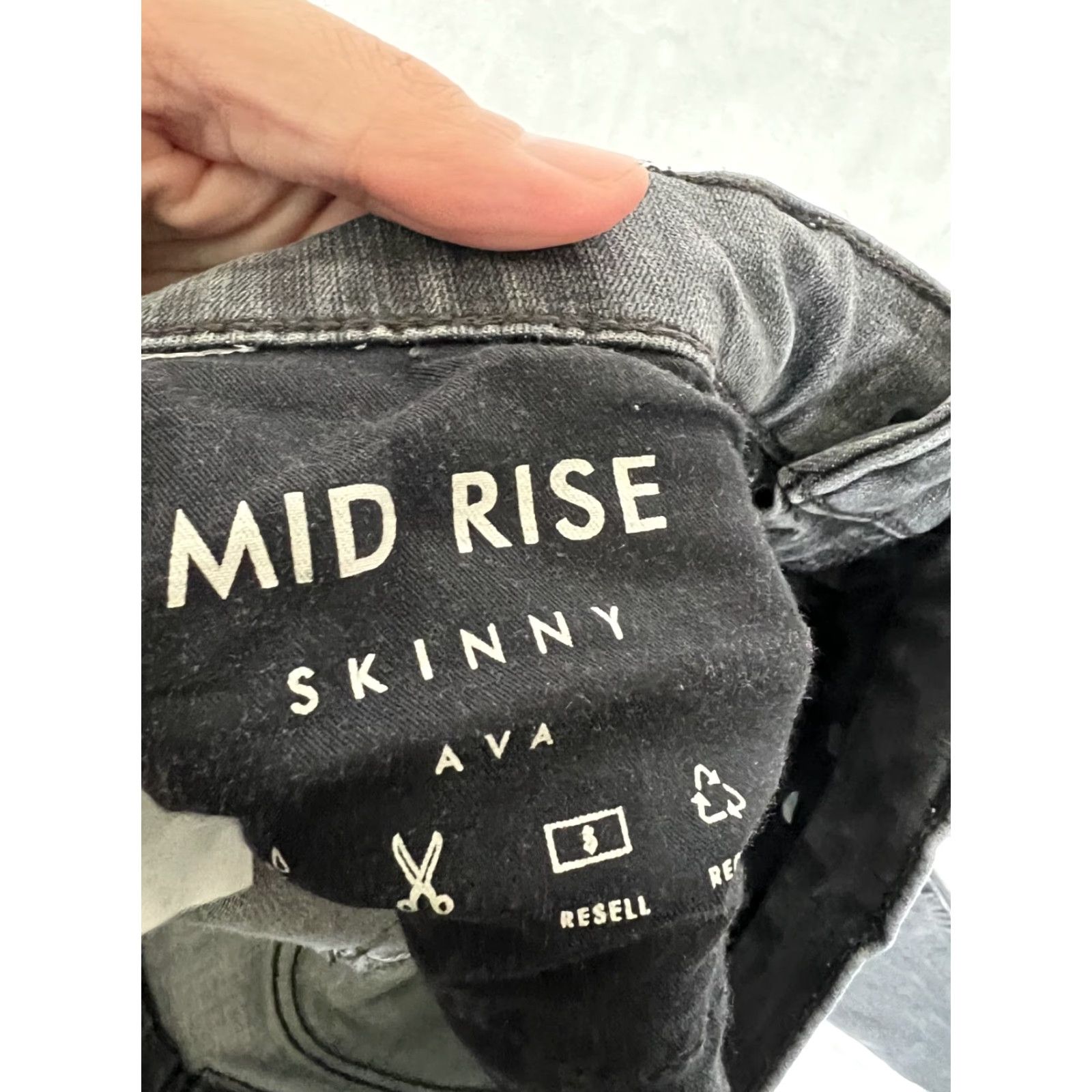 Lucky Brand Lucky Brand Jeans Women’s 6/28 Black Ava Mid Rise Skinny Ankle Stretch Denim Jeans Pants Black 28W 25in Inseam Slim 5-Pocket Stretch Denim Size 28" / US 6 / IT 42 - 5 Thumbnail