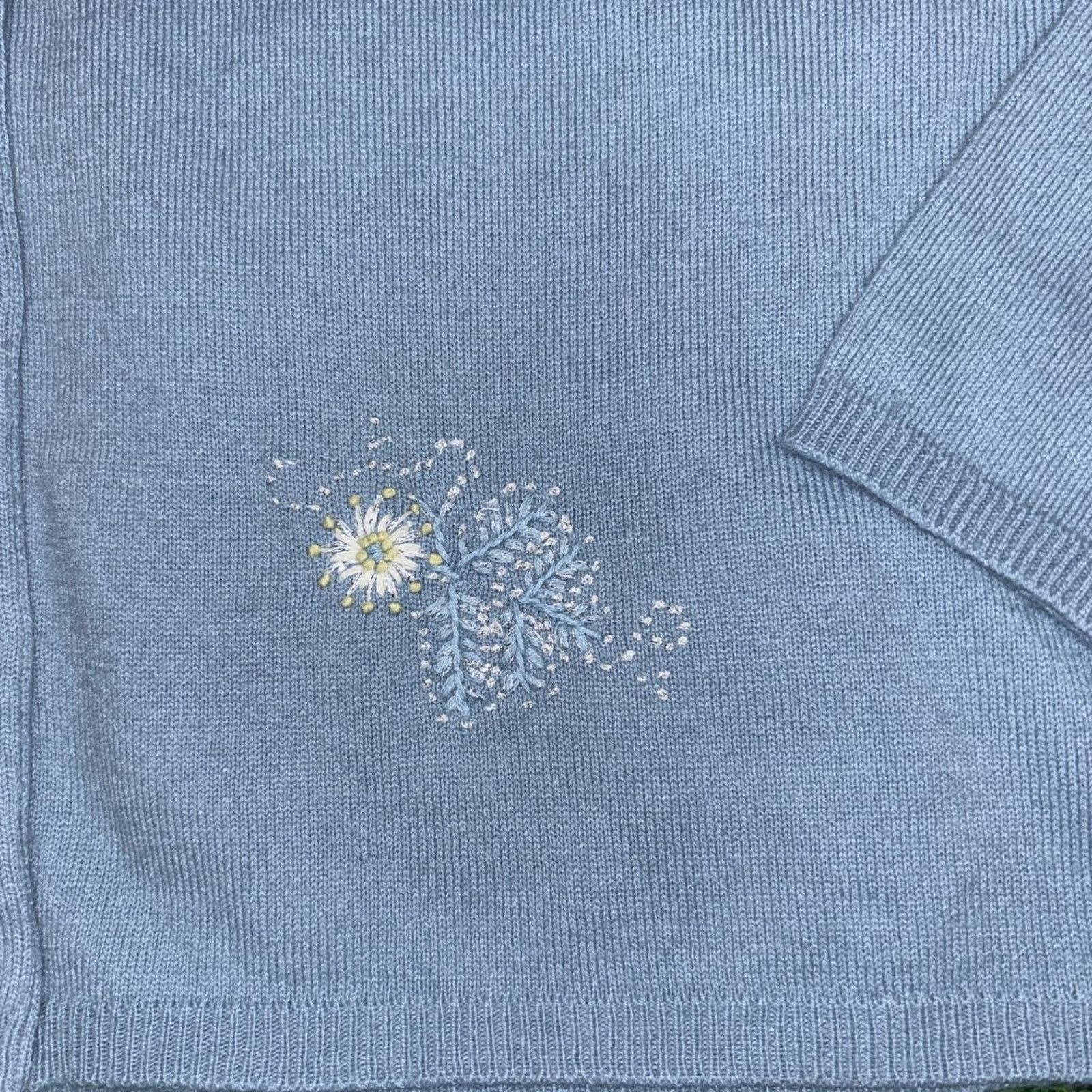 Old Navy Women's Vintage Embroidered Old Navy Button Up Sweater Size L / US 10 / IT 46 - 3 Thumbnail