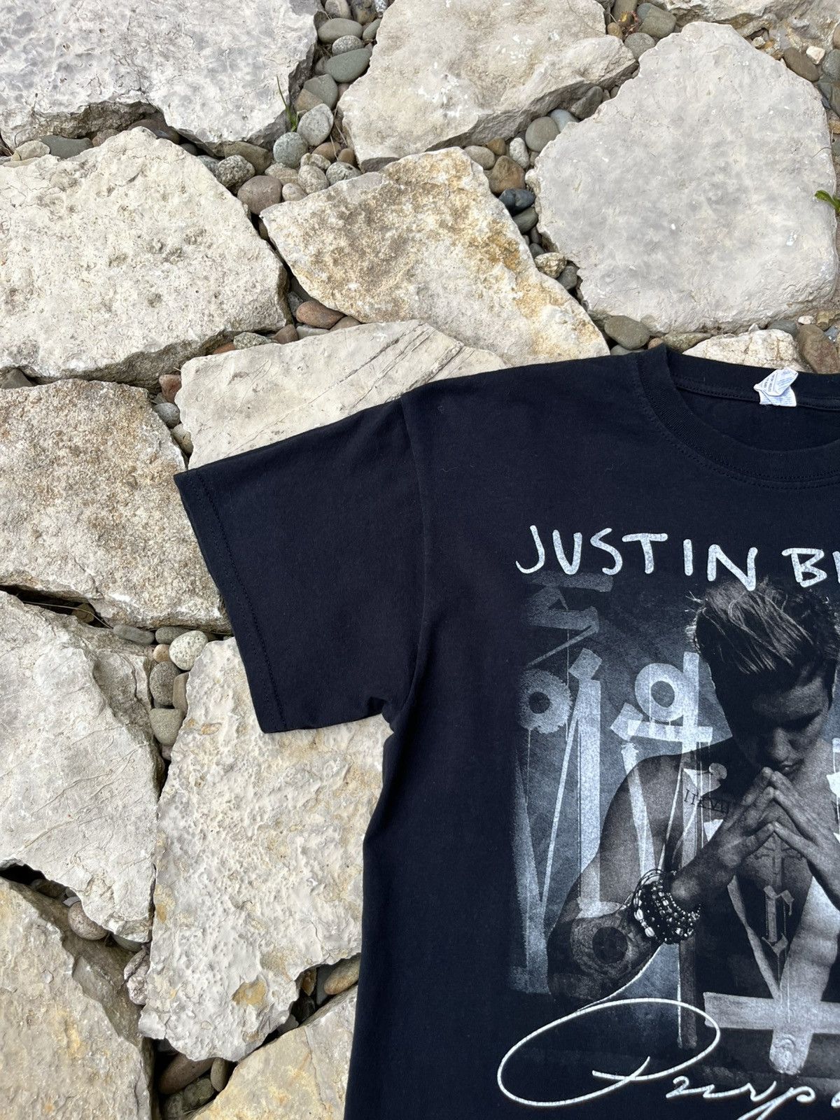 Band Tees × Justin Bieber × Vintage Justin Bieber purpose tour t-shirt y2k tee praying rare band Size US M / EU 48-50 / 2 - 5 Thumbnail