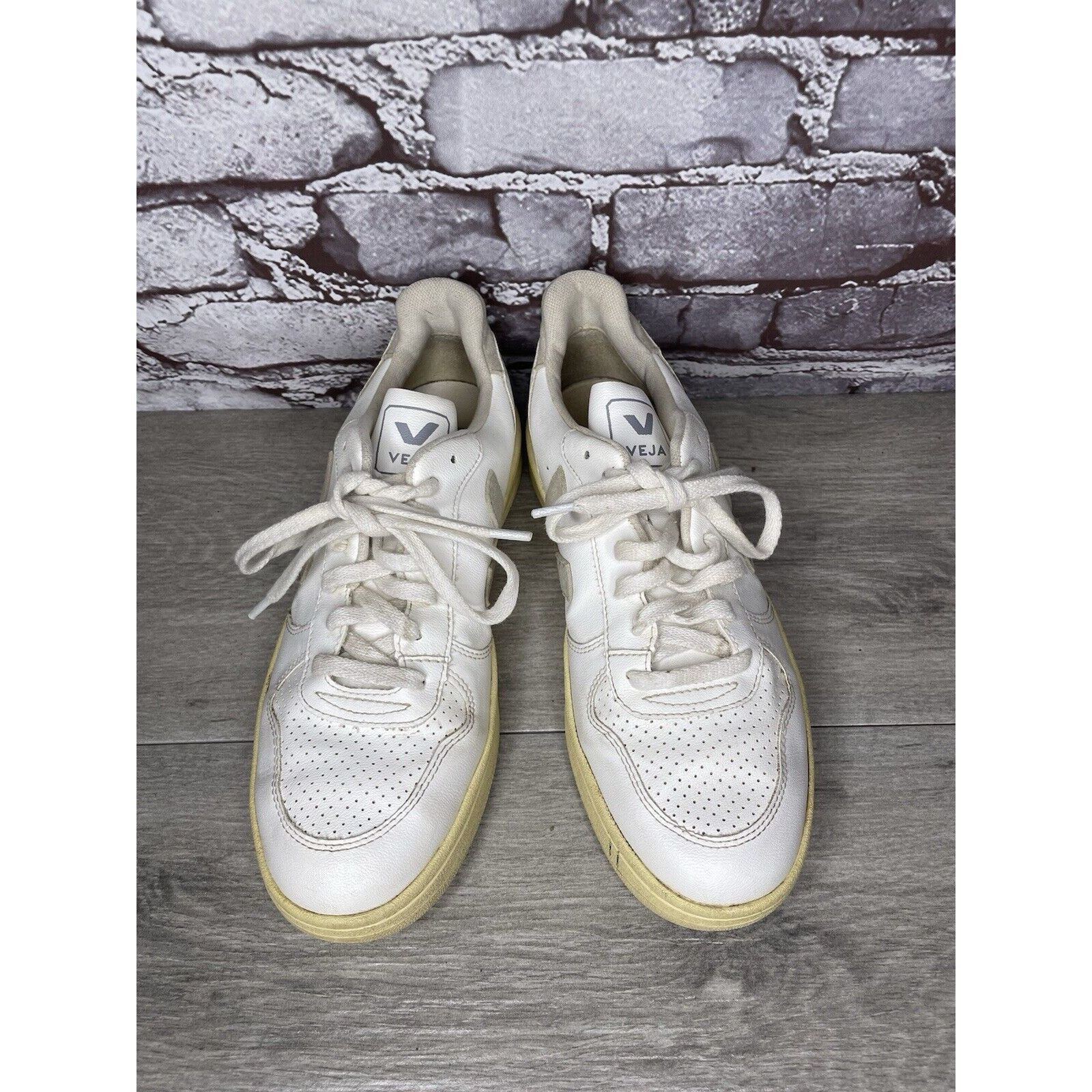 Veja L27 Veja V-12 White Leather Beige Low Top Lace Up Sneakers W Size US 9 / IT 39 - 17 Thumbnail
