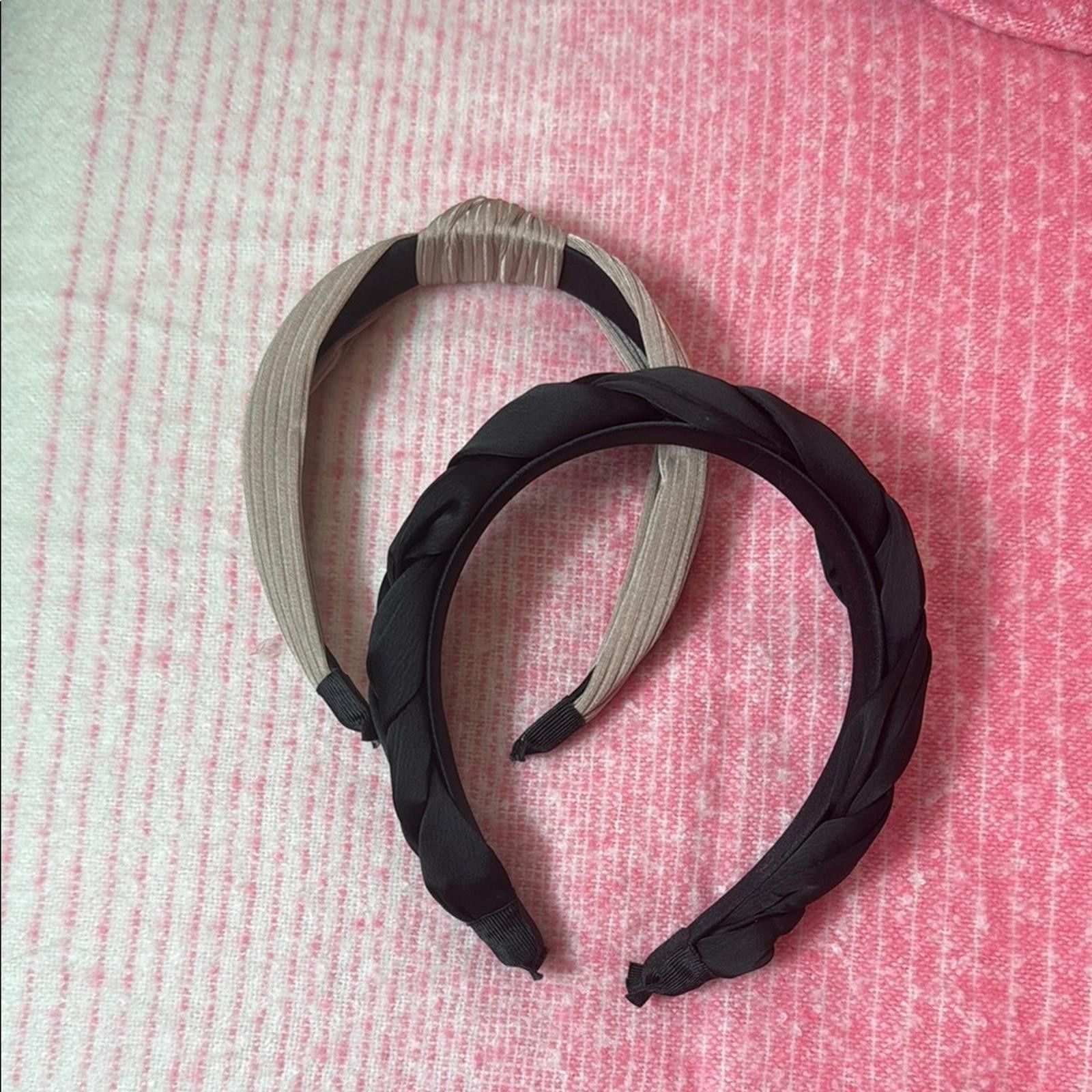 Designer Chic Black and Tan Hair Accessories Set Size ONE SIZE - 1 Thumbnail