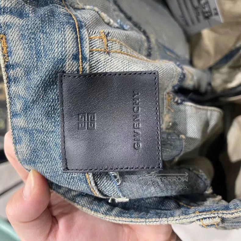 Givenchy Givenchy Size28 OG tattered and patched denim jeans Size US 28 / EU 44 - 6 Thumbnail