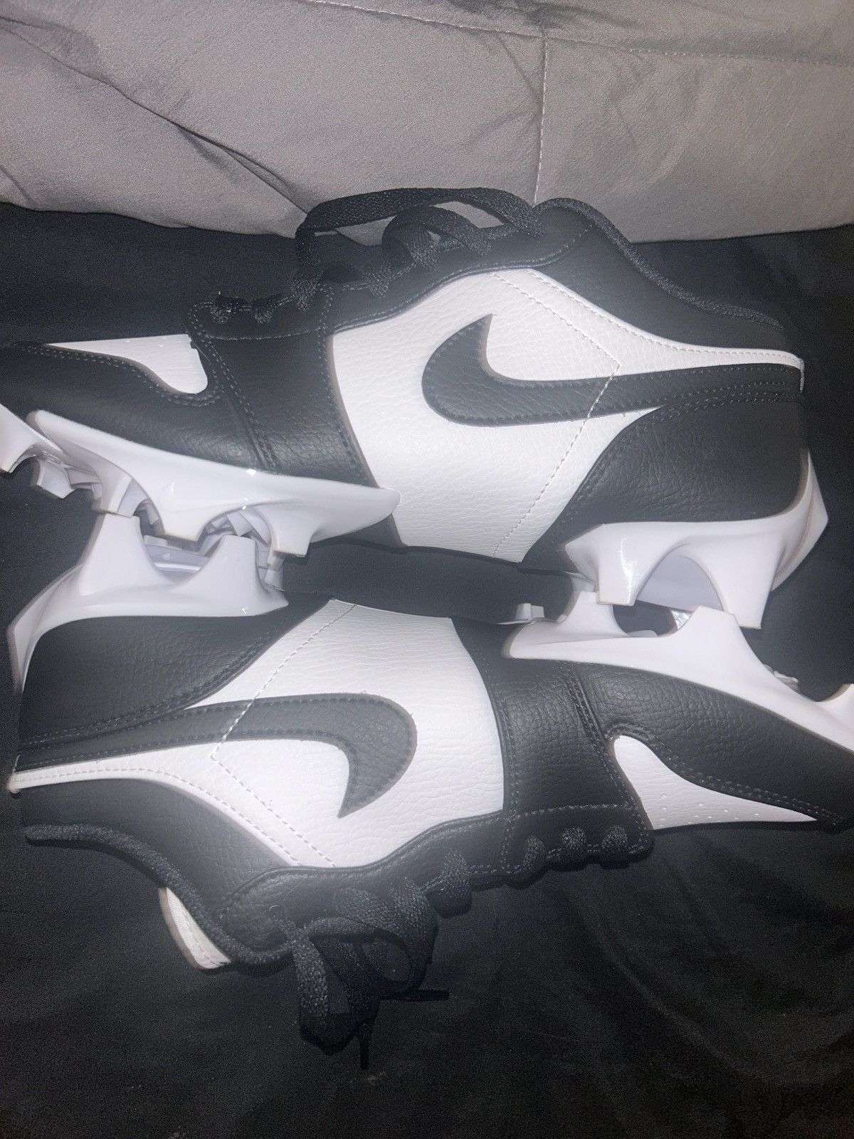 Jordan Brand Jordan 1 Low Cleats Size US 9 / EU 42 - 2 Thumbnail