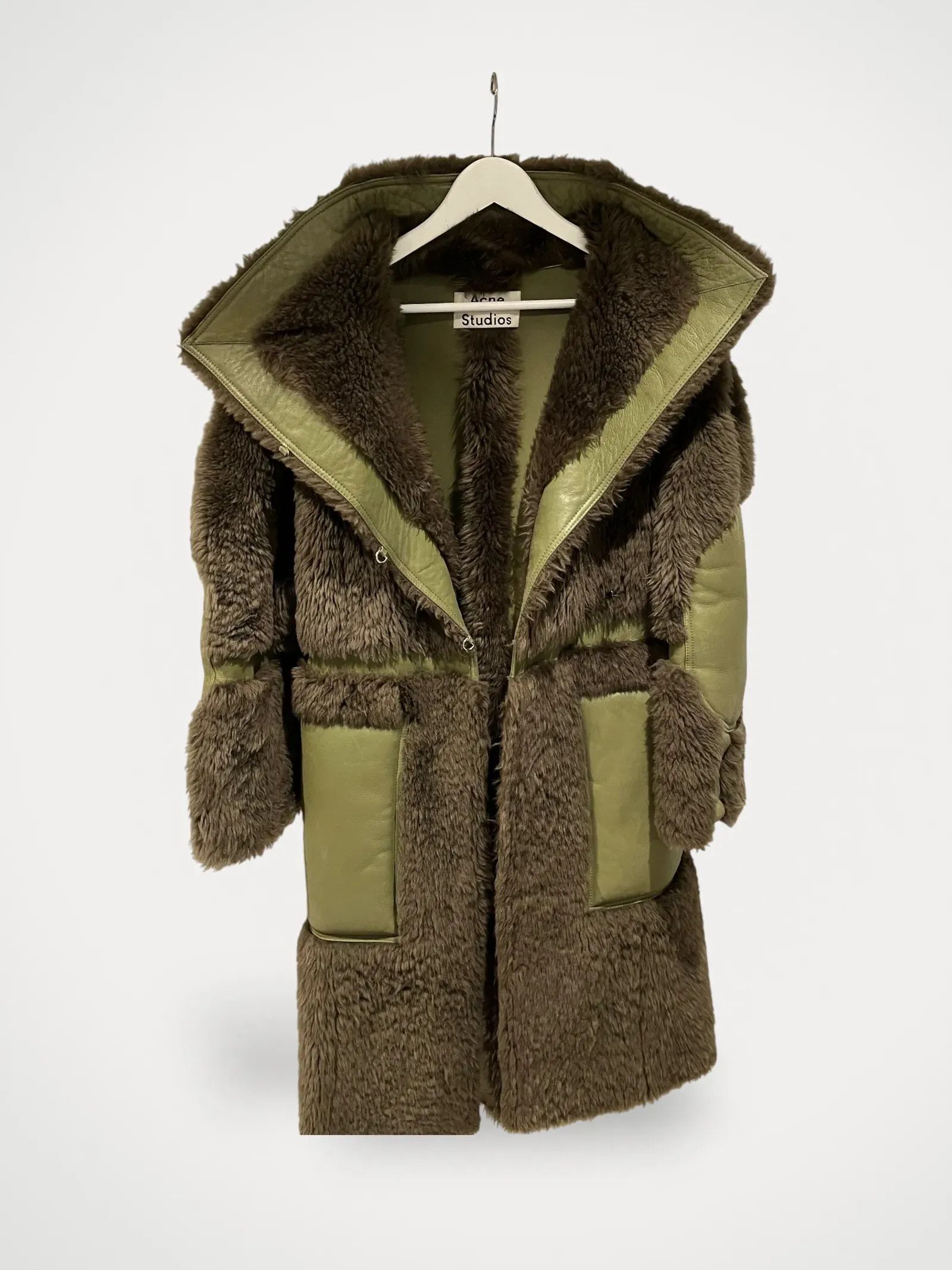 Acne Studios Acne Studios FW-WN-LEAT000046 Luelle Fur Faux Fur Size XS / US 0-2 / IT 36-38 - 1 Thumbnail