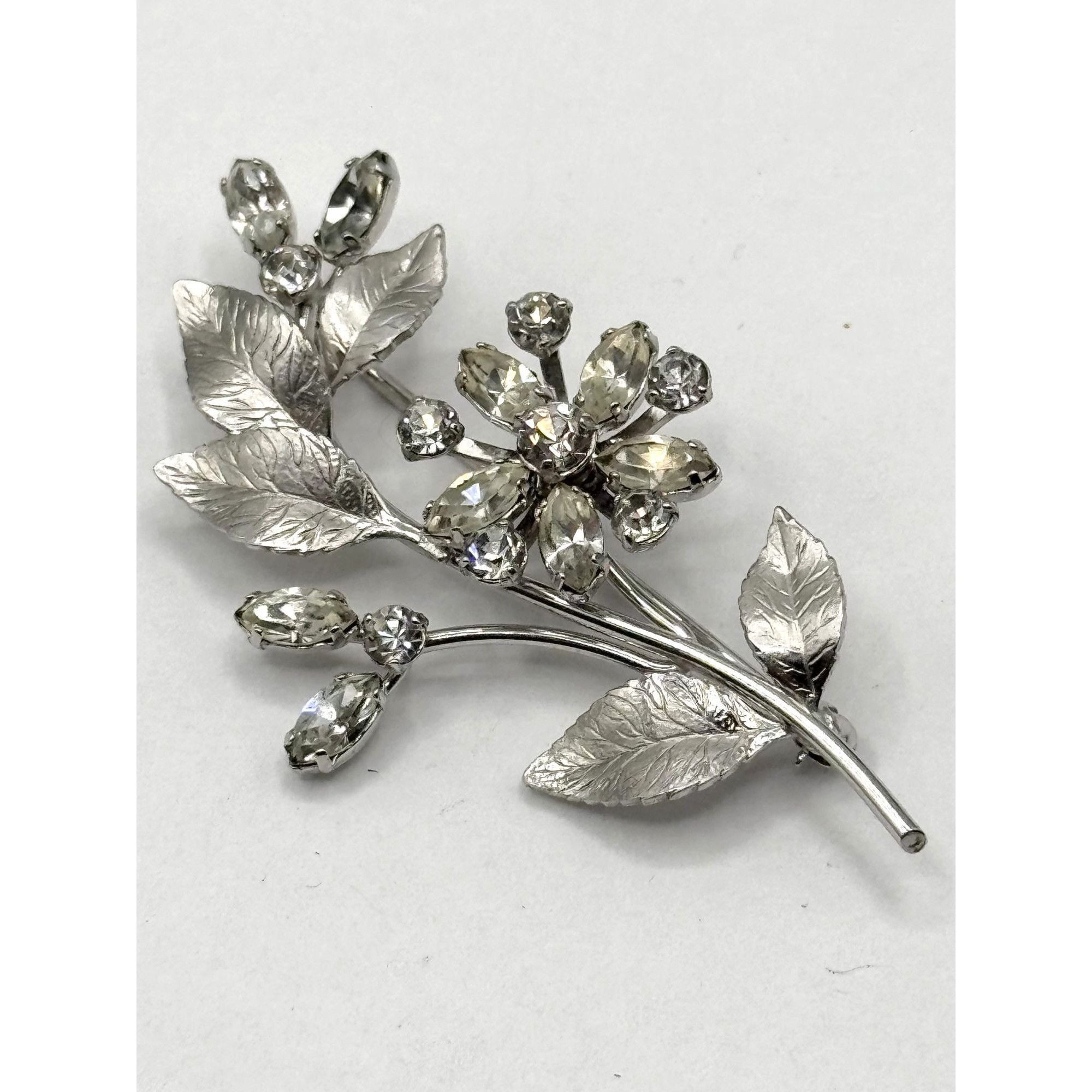 Vintage Krementz vintage glass rhinestone flower brooch pin Size ONE SIZE - 1 Thumbnail