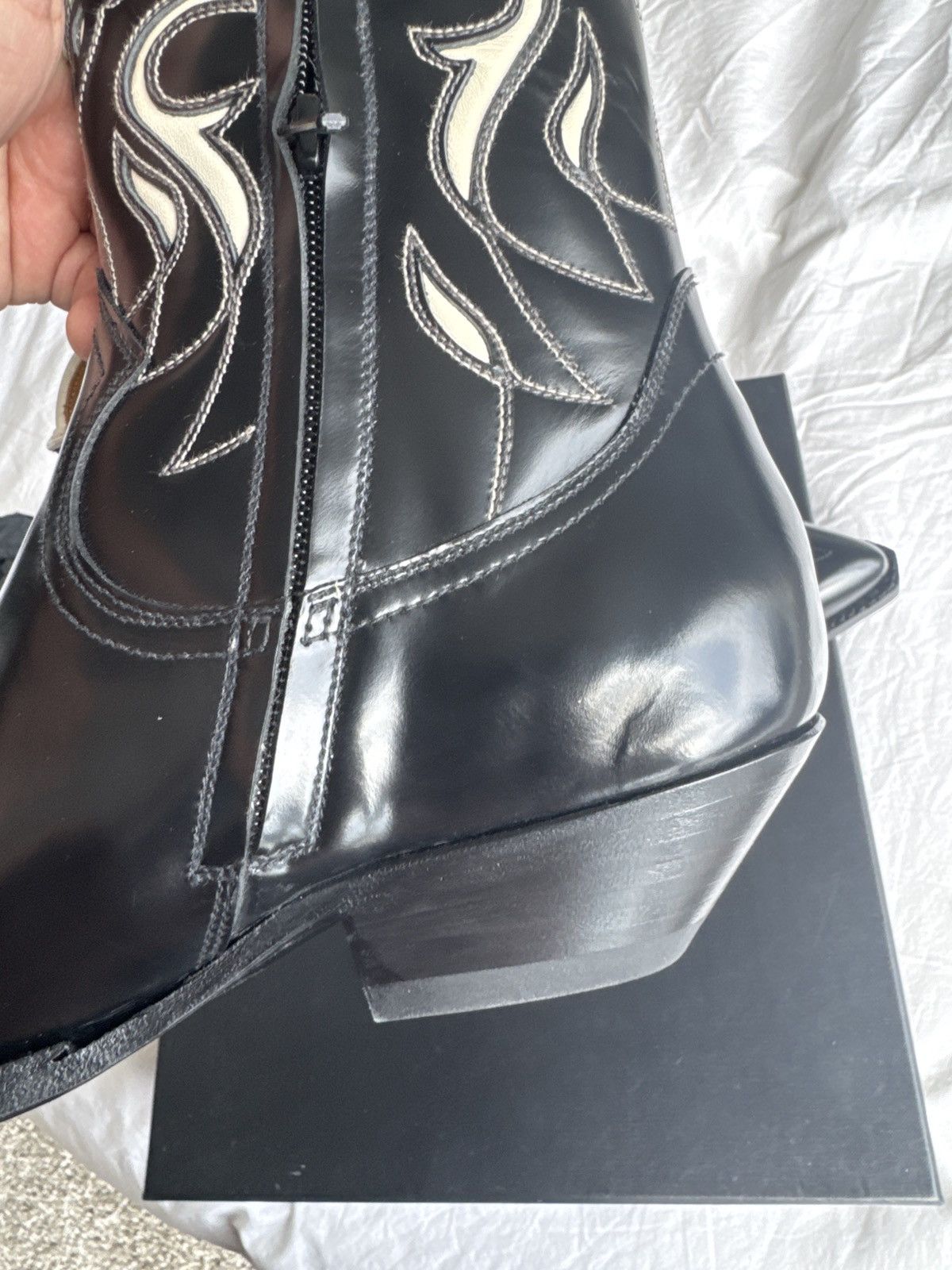 Saint Laurent Paris Saint Laurent Santiag 40, size 39 Size US 6 / EU 39 - 13 Thumbnail