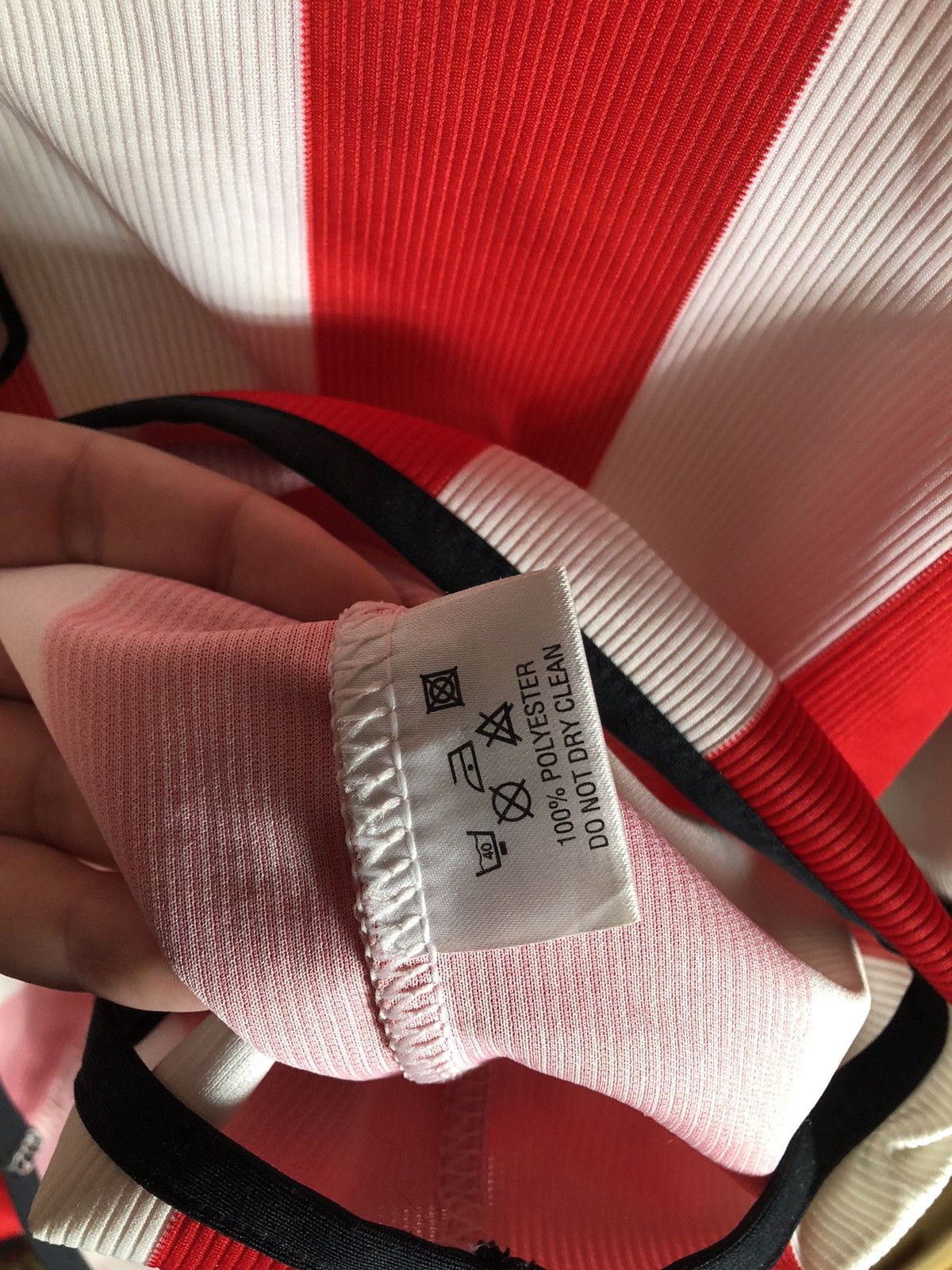 Vintage VERY RARE FC SOUTHAMPTON ENGLAND SOCCER JERSEY RETRO Y2K 90s Size US S / EU 44-46 / 1 - 6 Thumbnail